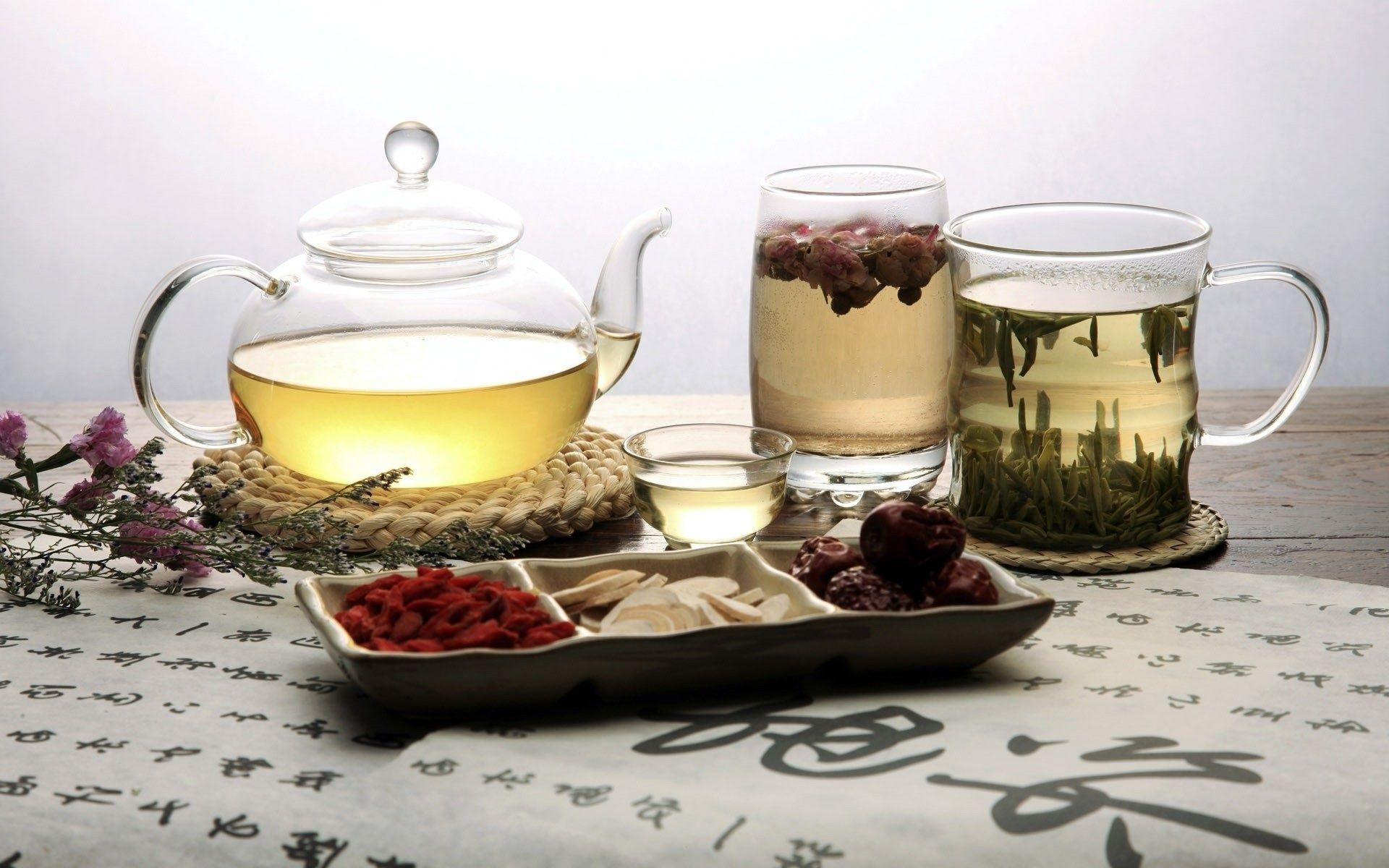 Tea Leaves and Herbs