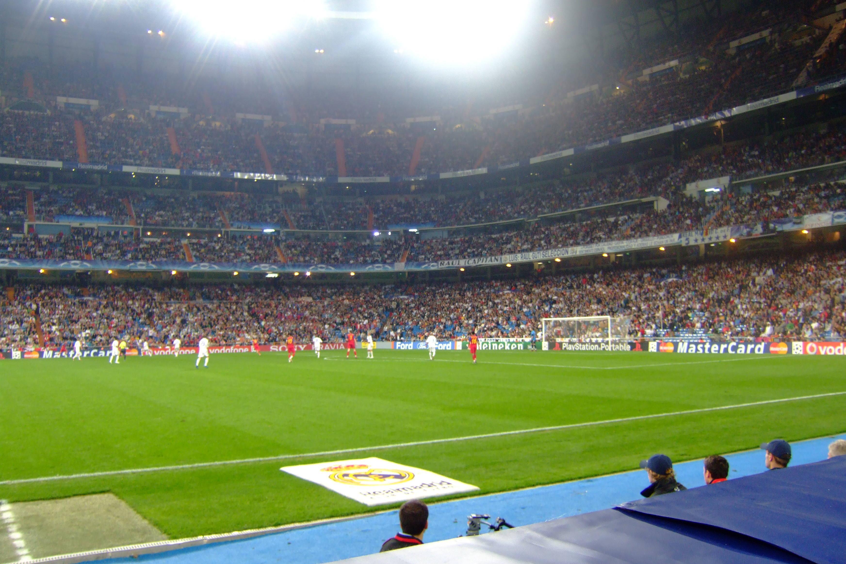 real madrid stadium at night wallpaper