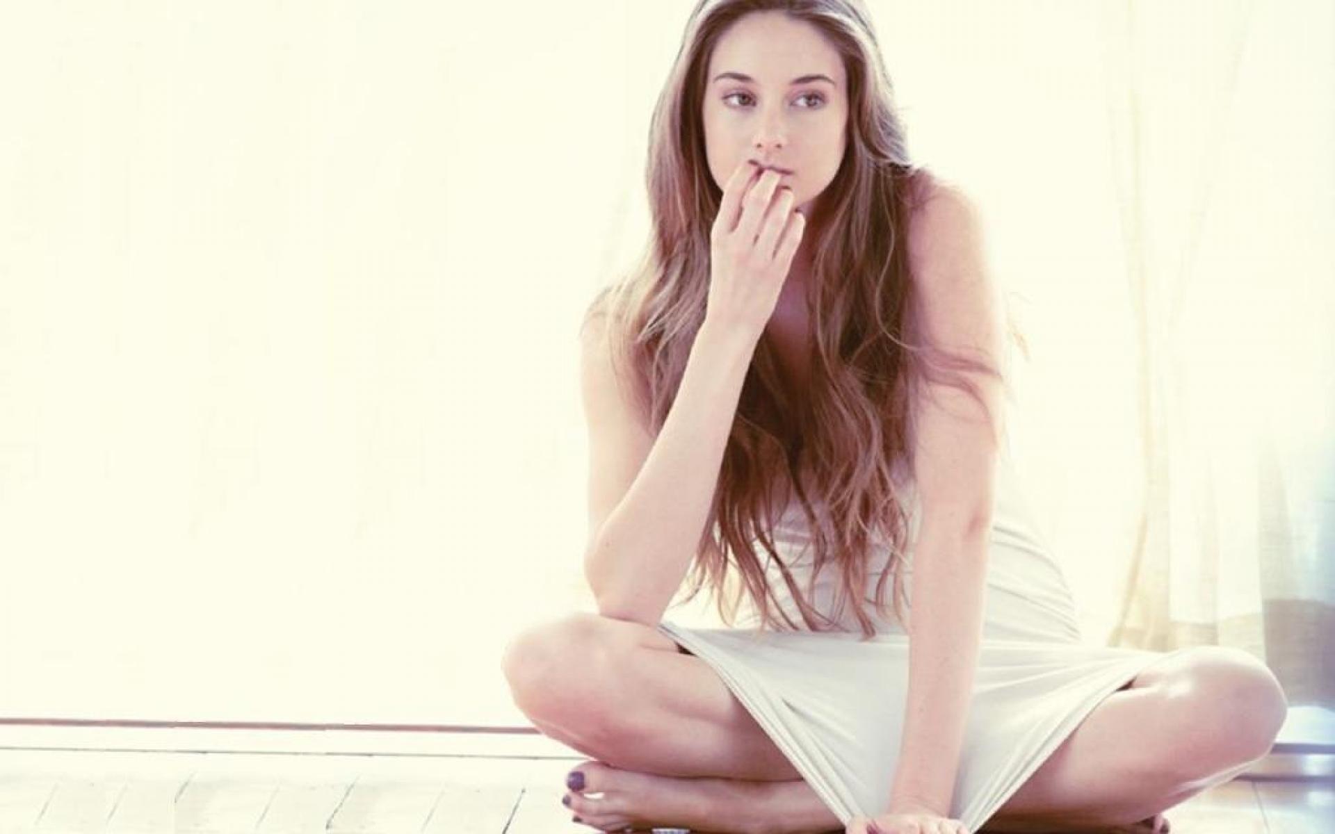 Shailene Woodley Wallpaper