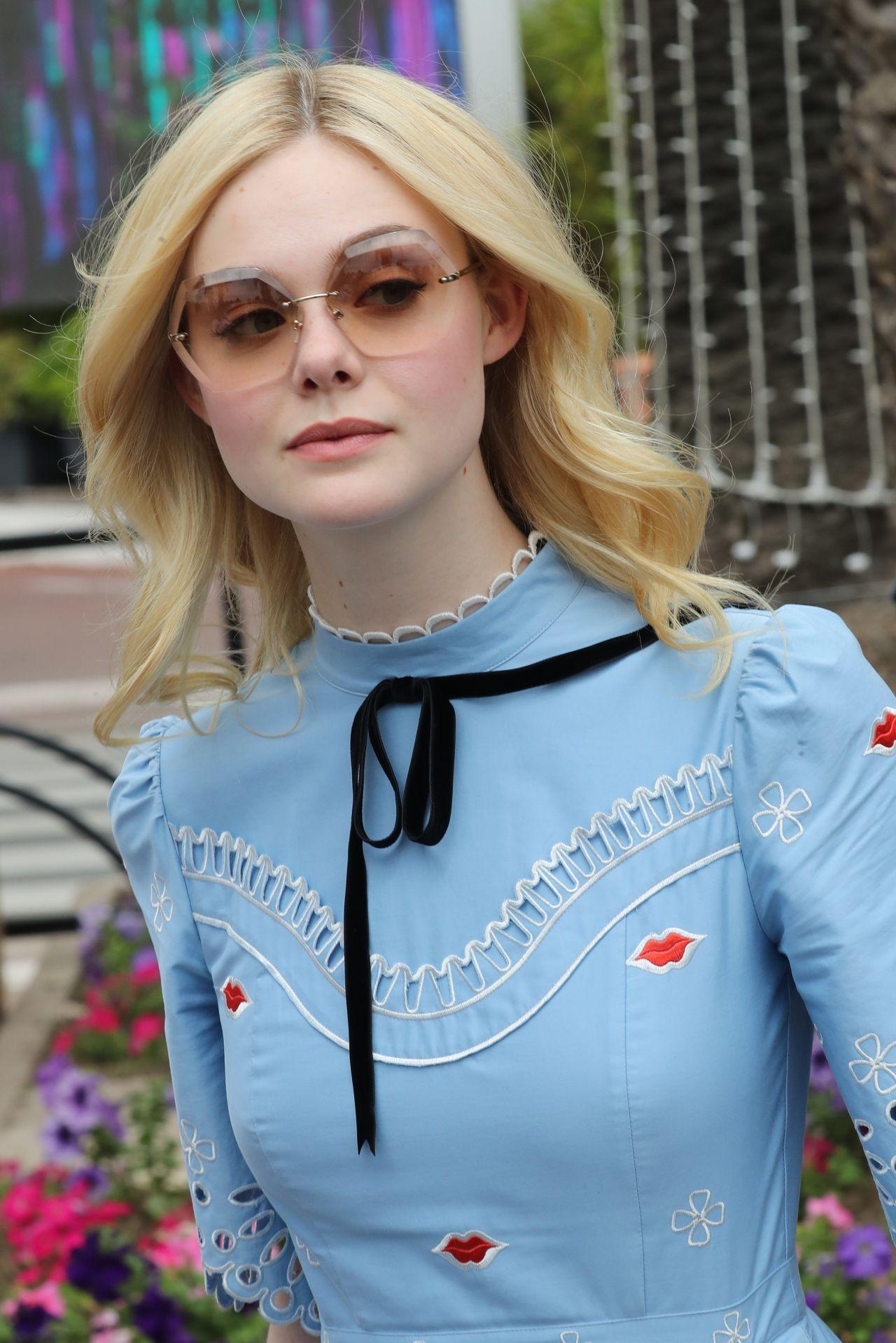 Elle Fanning wallpaper