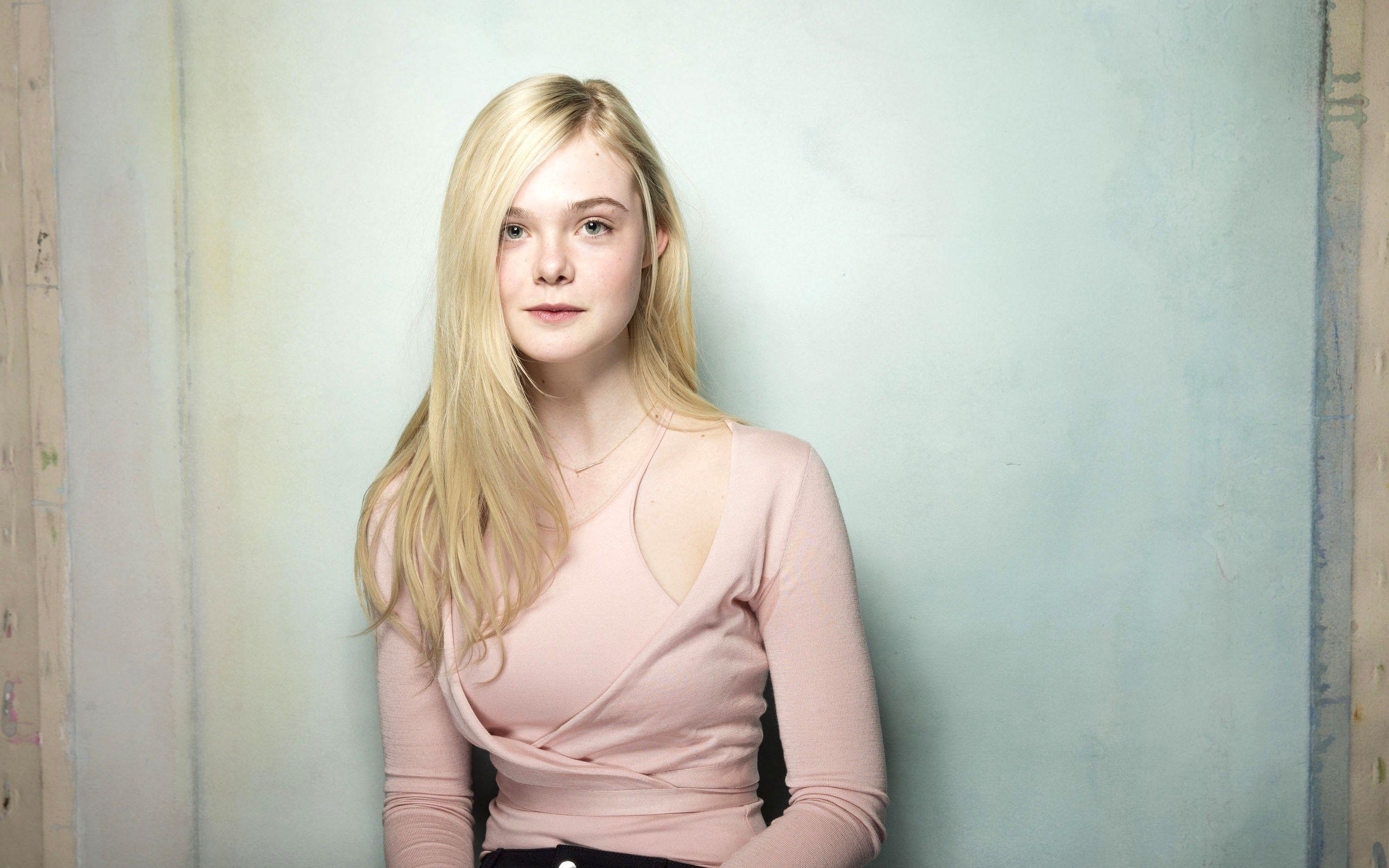 elle fanning wallpaper and background