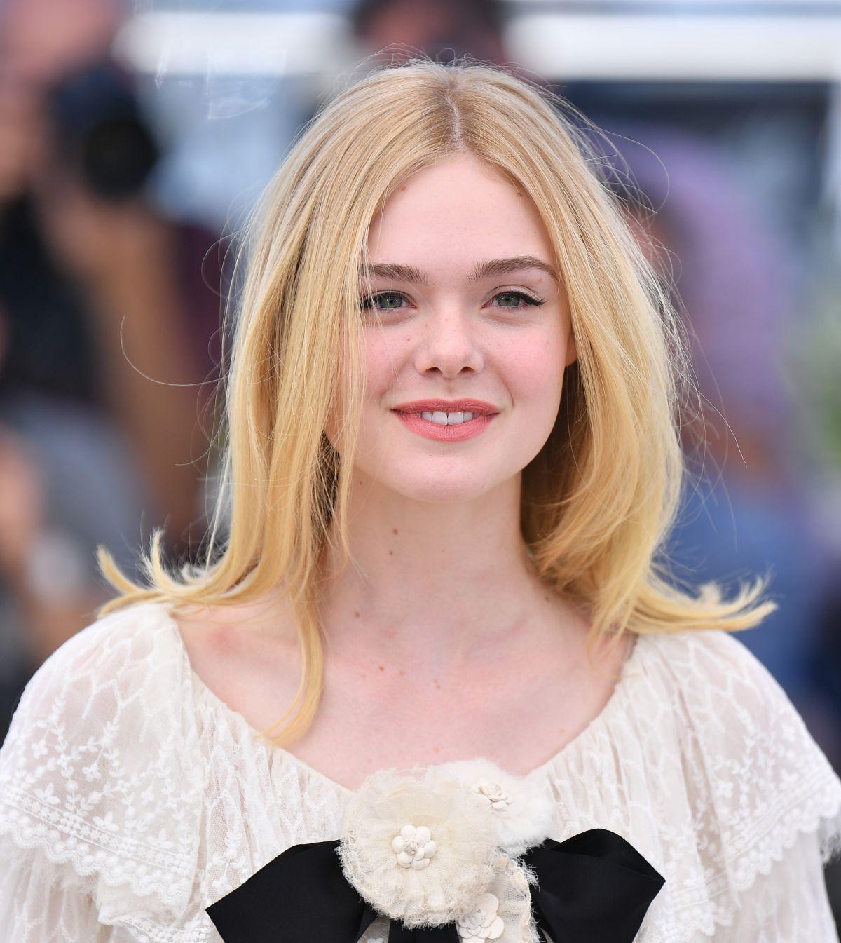 Download Elle Fanning the Neon Demon 2016 HD Wallpaper
