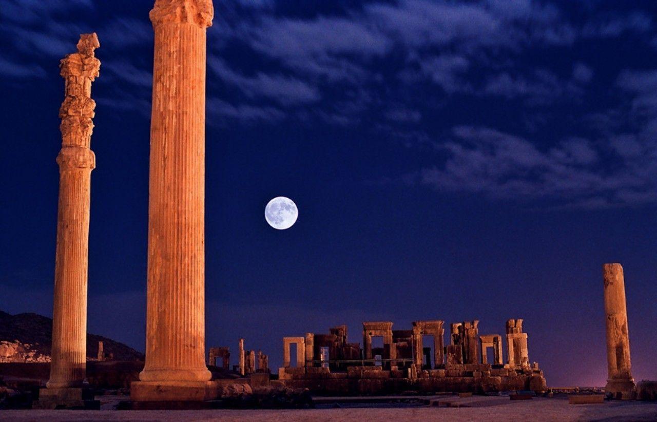 Background For Persepolis City Background