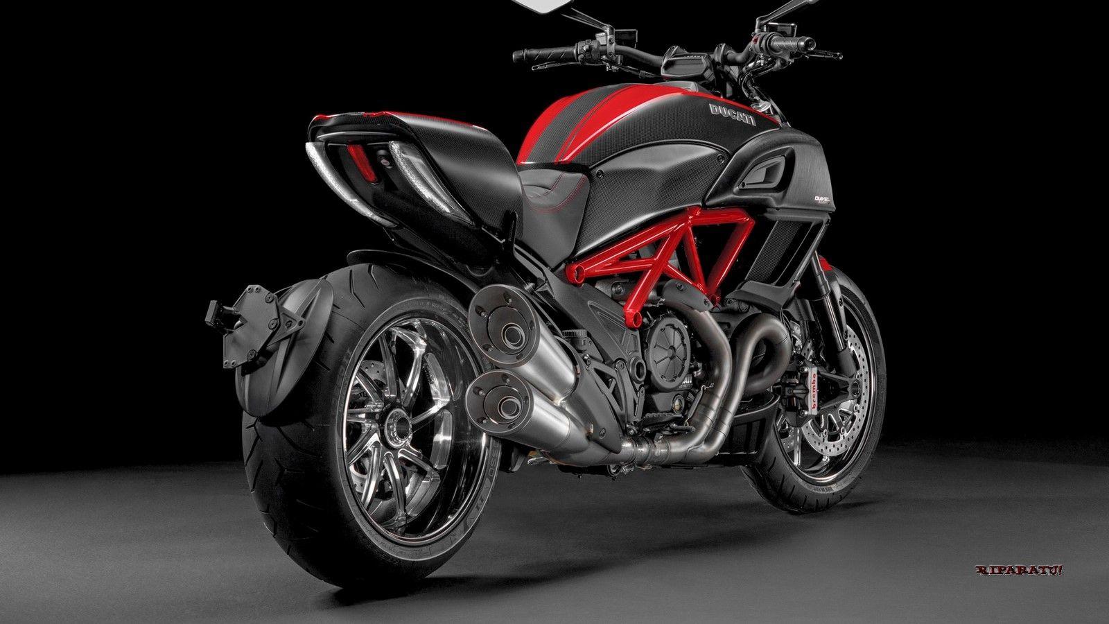 Ducati Diavel Carbon 2015 2 Wallpaper