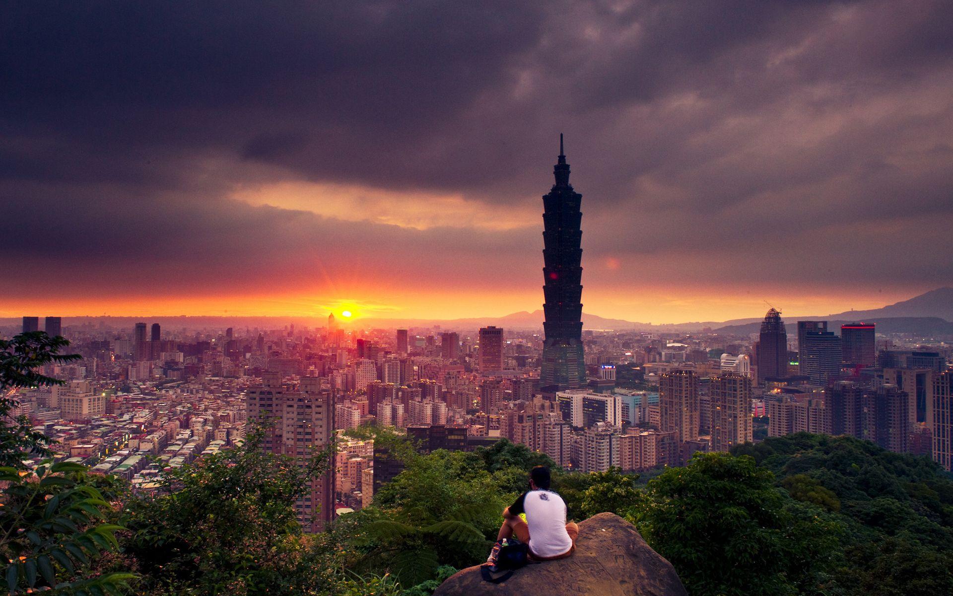 Daily Wallpaper: Warm Sunset in Taipei. I Like To Waste My Time