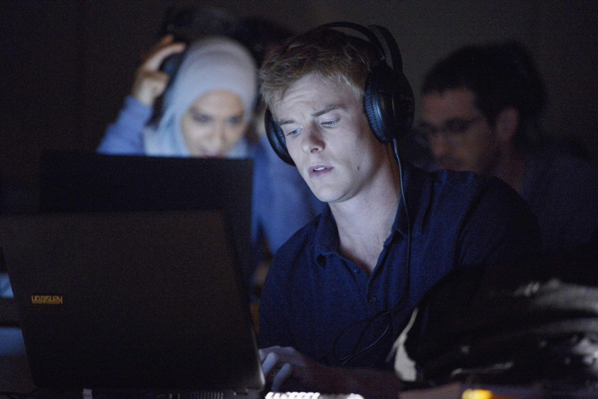 Quantico Desktop Wallpaper Photo #v50j5f0o