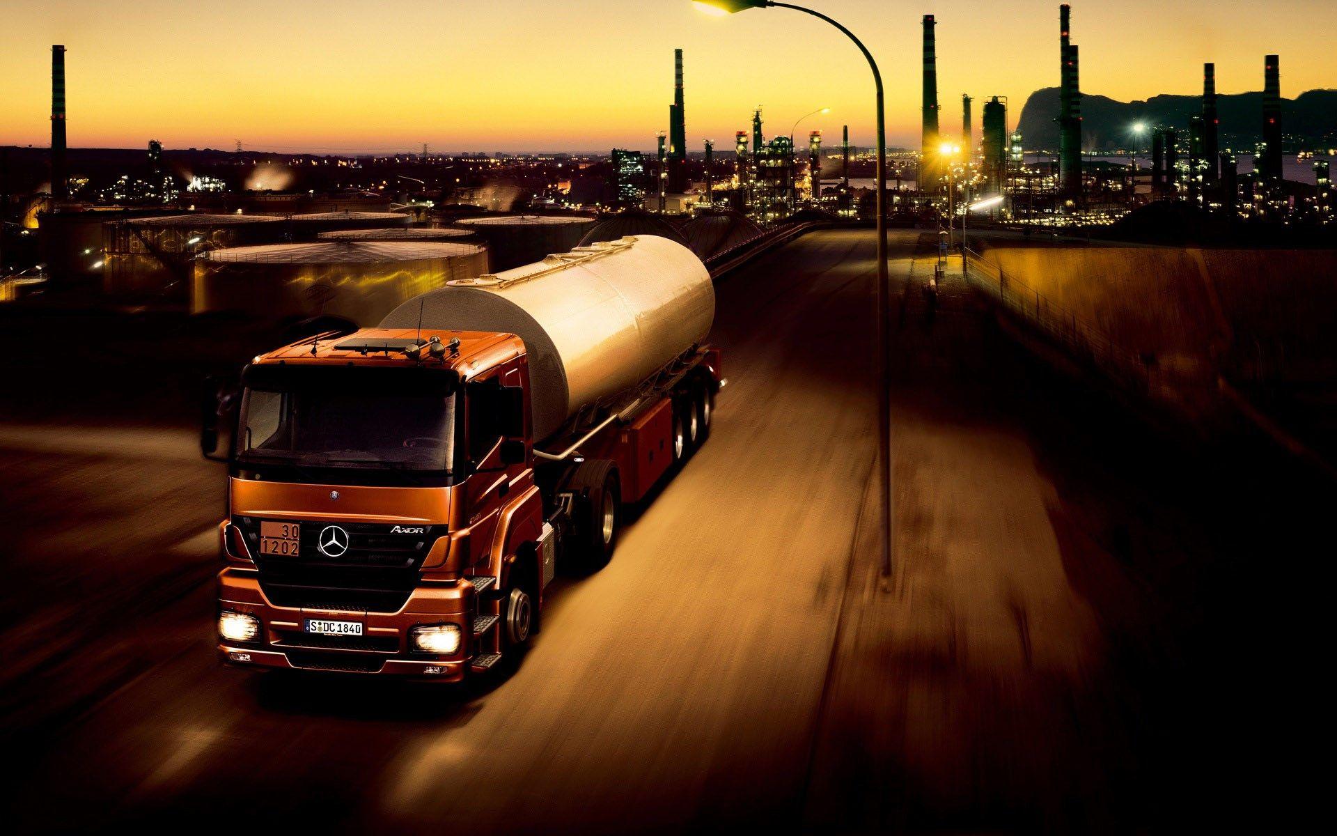 Mercedes Truck Wallpapers - Wallpaper Cave