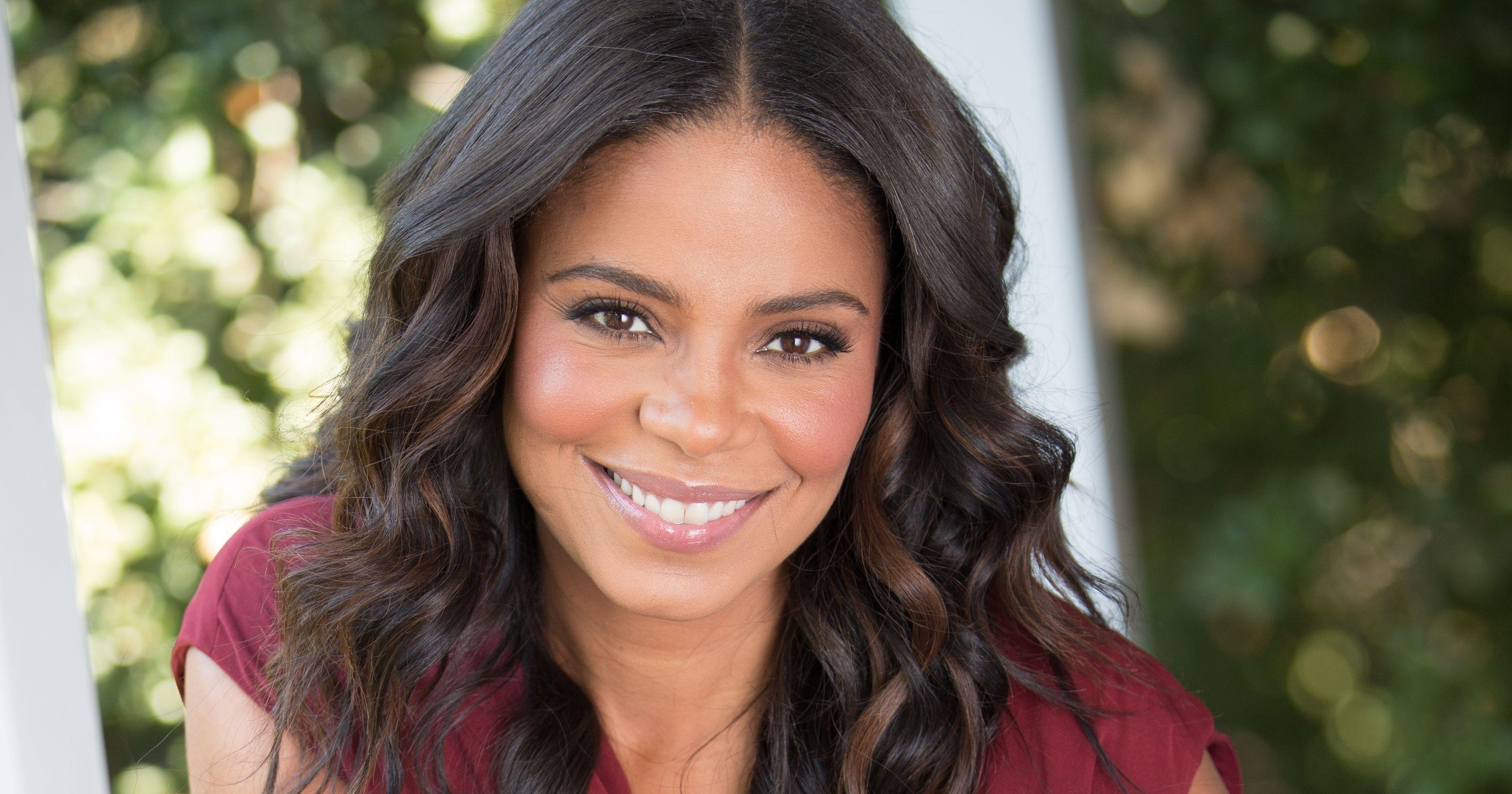 3200x1680px sanaa lathan background for laptop