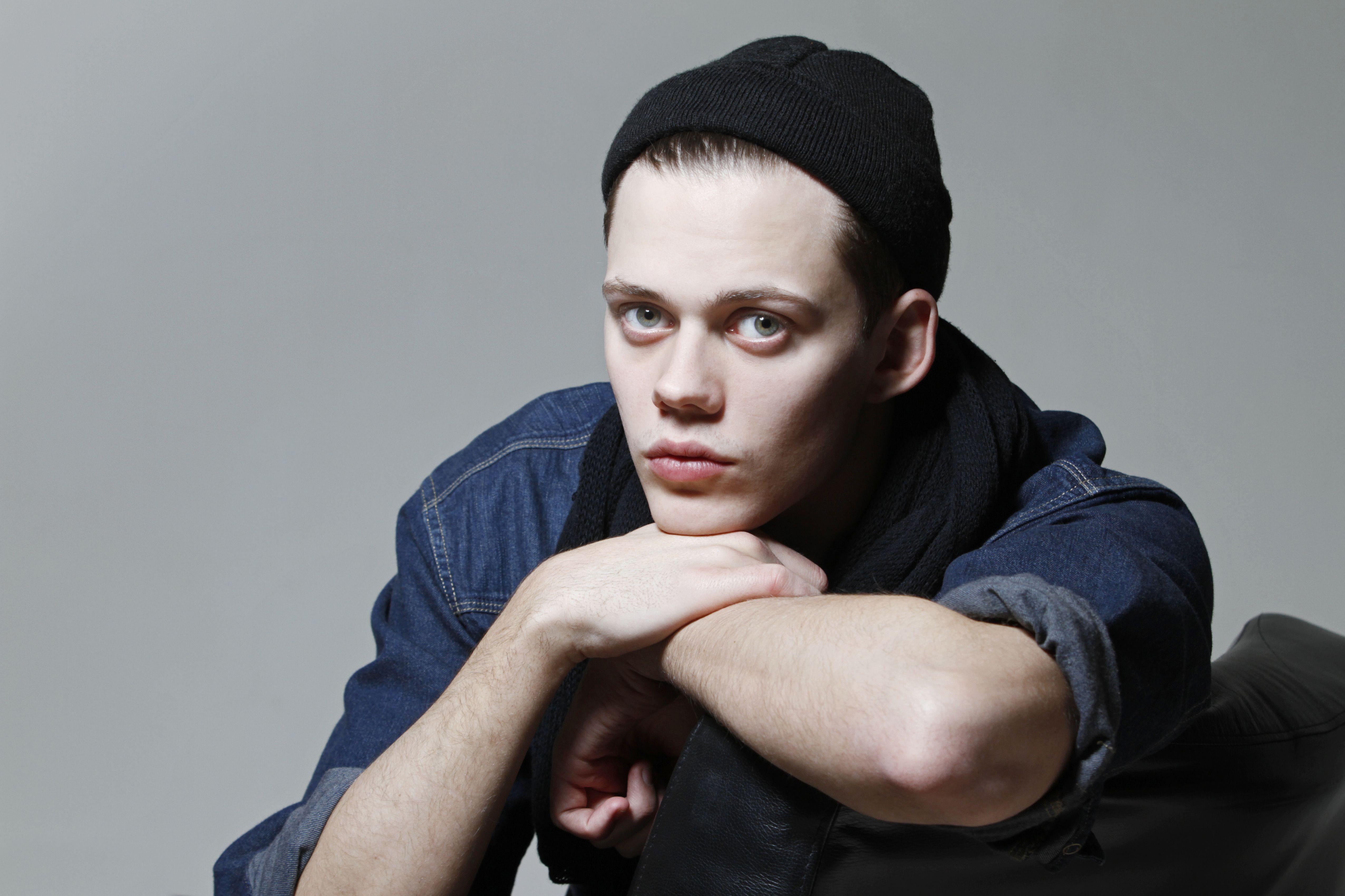 Bill Skarsgård & Photo