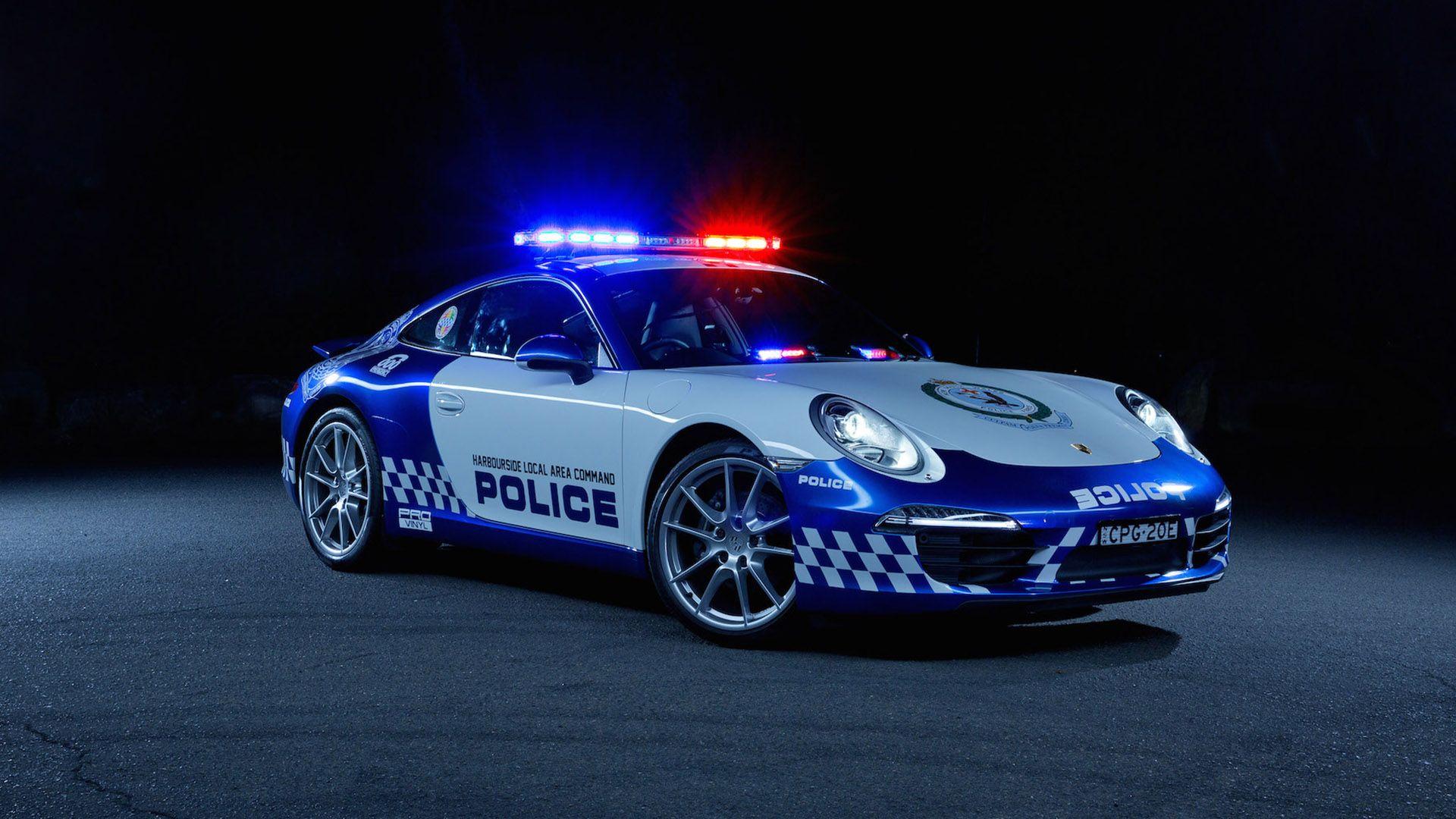 Самого крутого полицейского. Полицейский Порше 911. Porsche 911 2014 полиция. Гоночный Порше 911. Порше Панамера полиция.