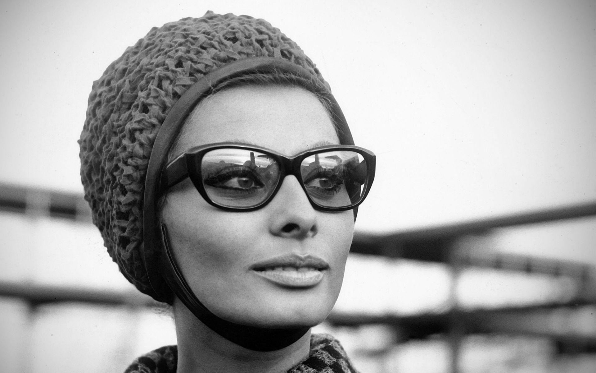 Sophia Loren HD Wallpaper