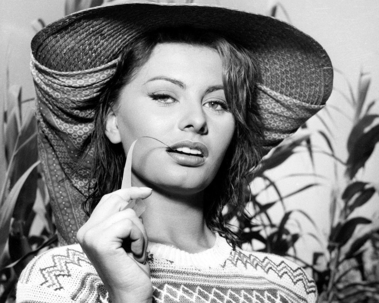 The Stylish Life of Sophia Loren
