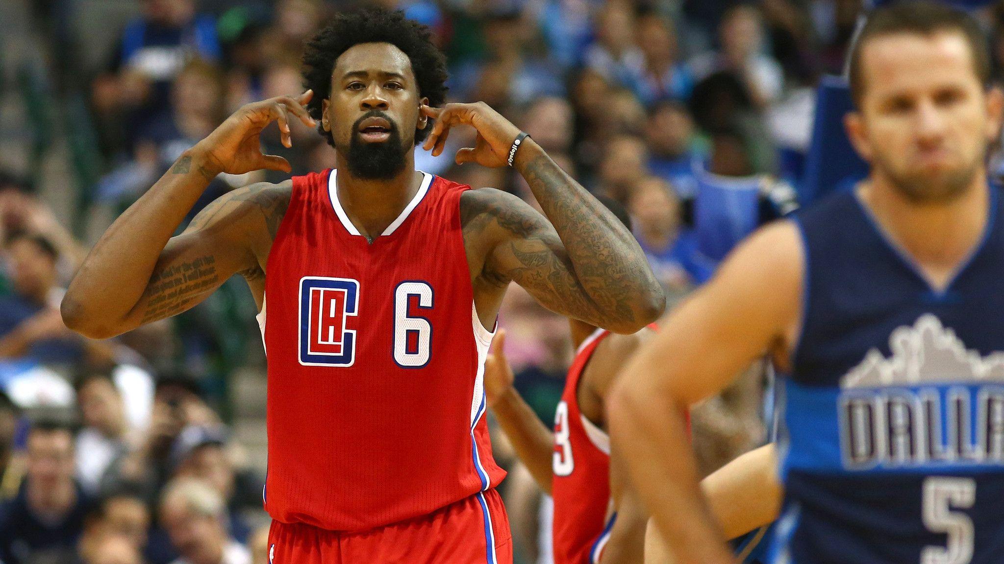 DeAndre Jordan to reporter: 'It's hard to hear you with all these