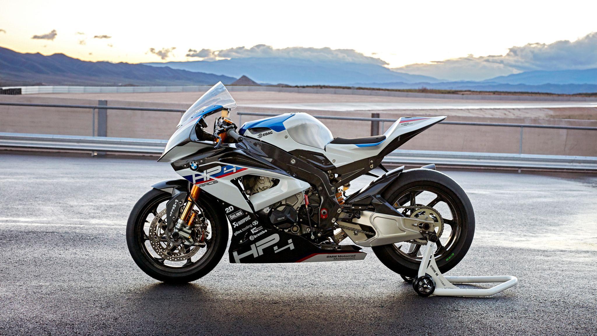 BMW HP4 Race Review
