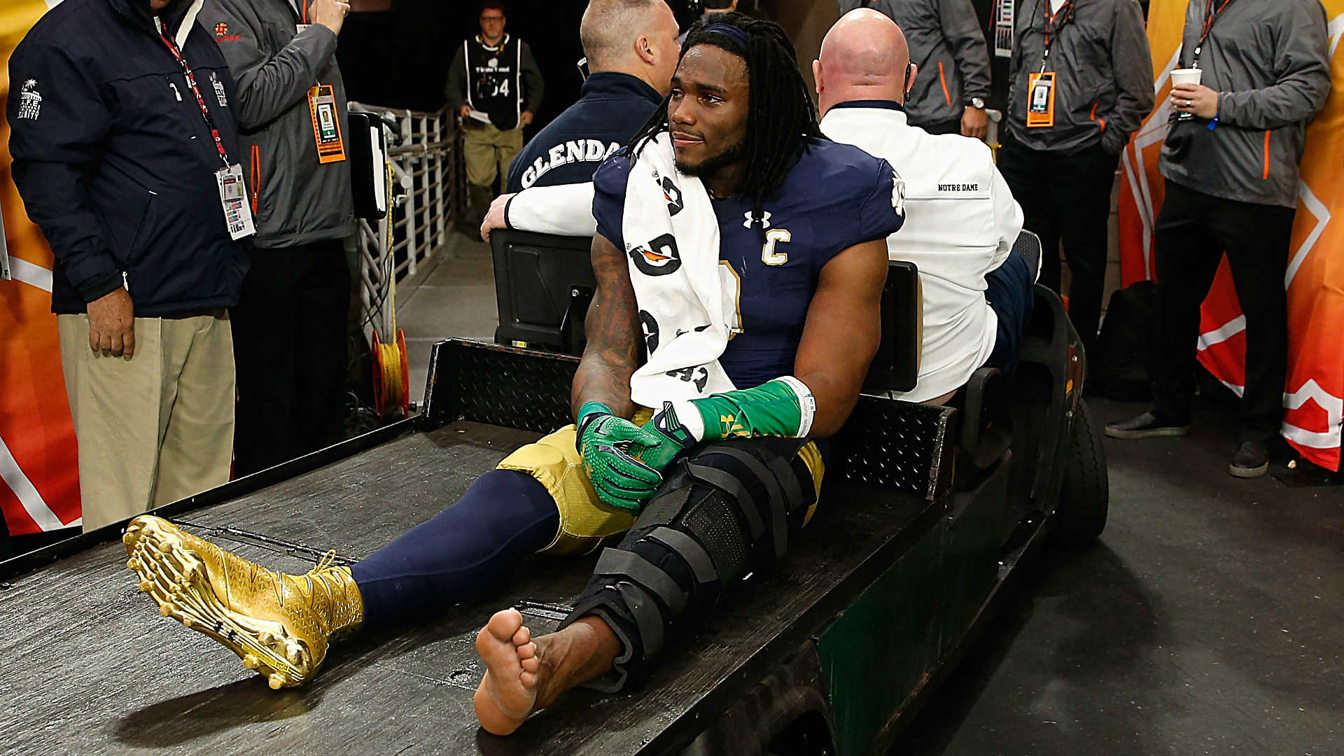 Cowboys Linebackers Interested in Jaylon Smith's Knee ⋆