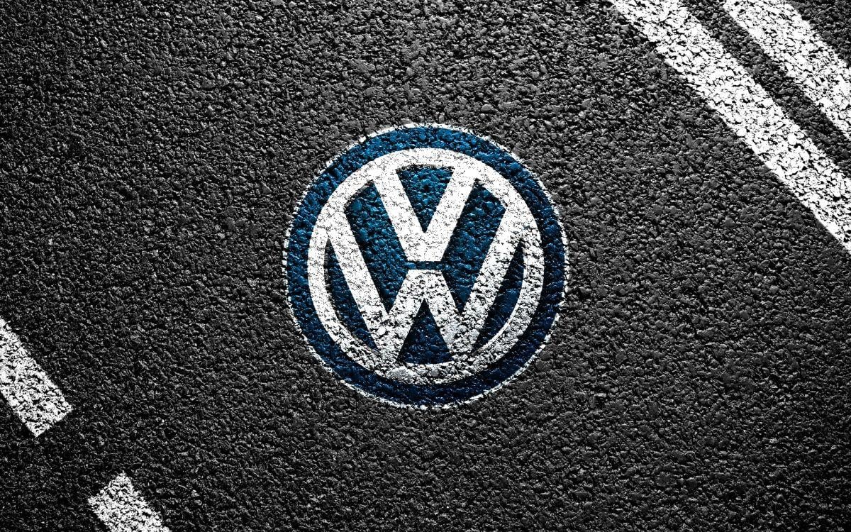 Download wallpapers Volkswagen, emblem, grunge, logo for desktop free.  Pictures for desktop free