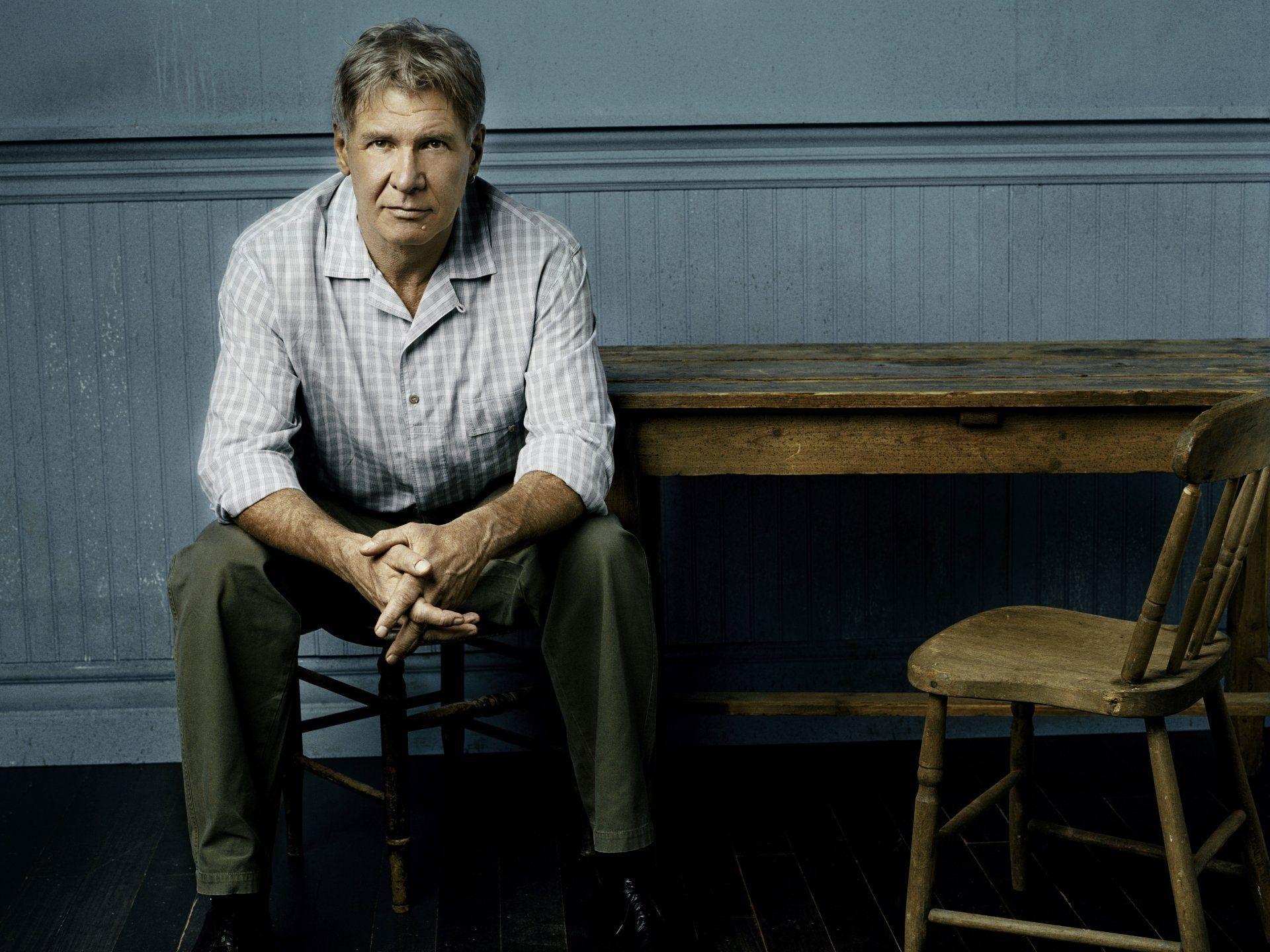 harrison ford actor harrison ford sitting table HD wallpaper