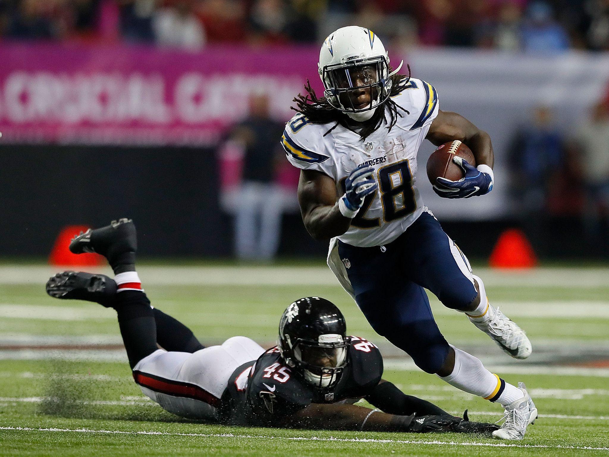 Chargers coach lauds Gordon Farrow