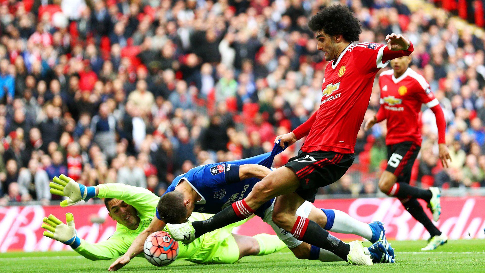 Manchester United news: I hope Fellaini never plays in the Premier