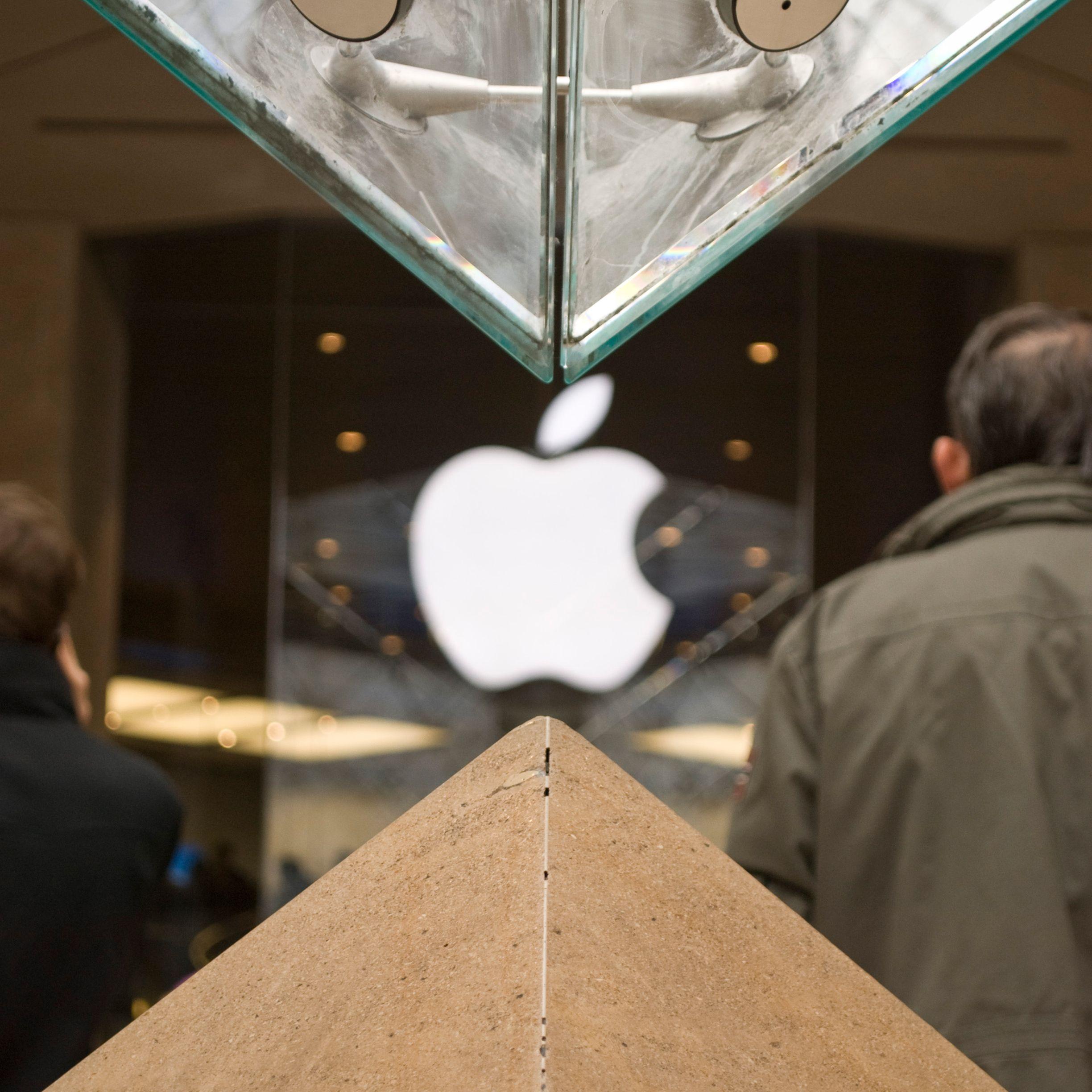 Stunning Apple Stores Image as iPad Wallpaper