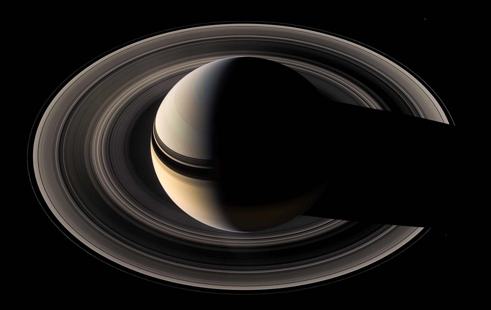 Ten Best Picture From NASA's Cassini Probe—Saturn and More