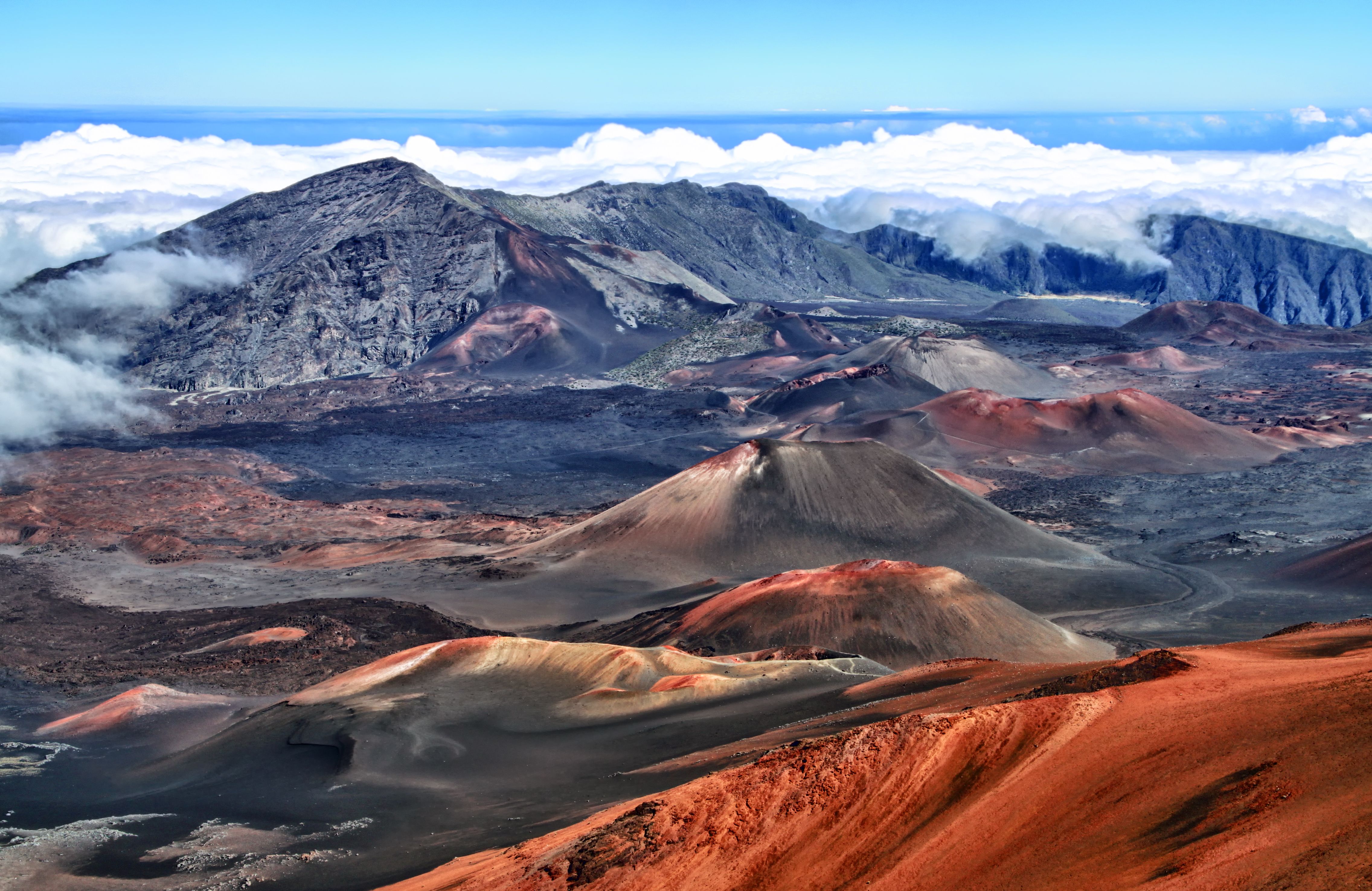 can i visit volcano national park