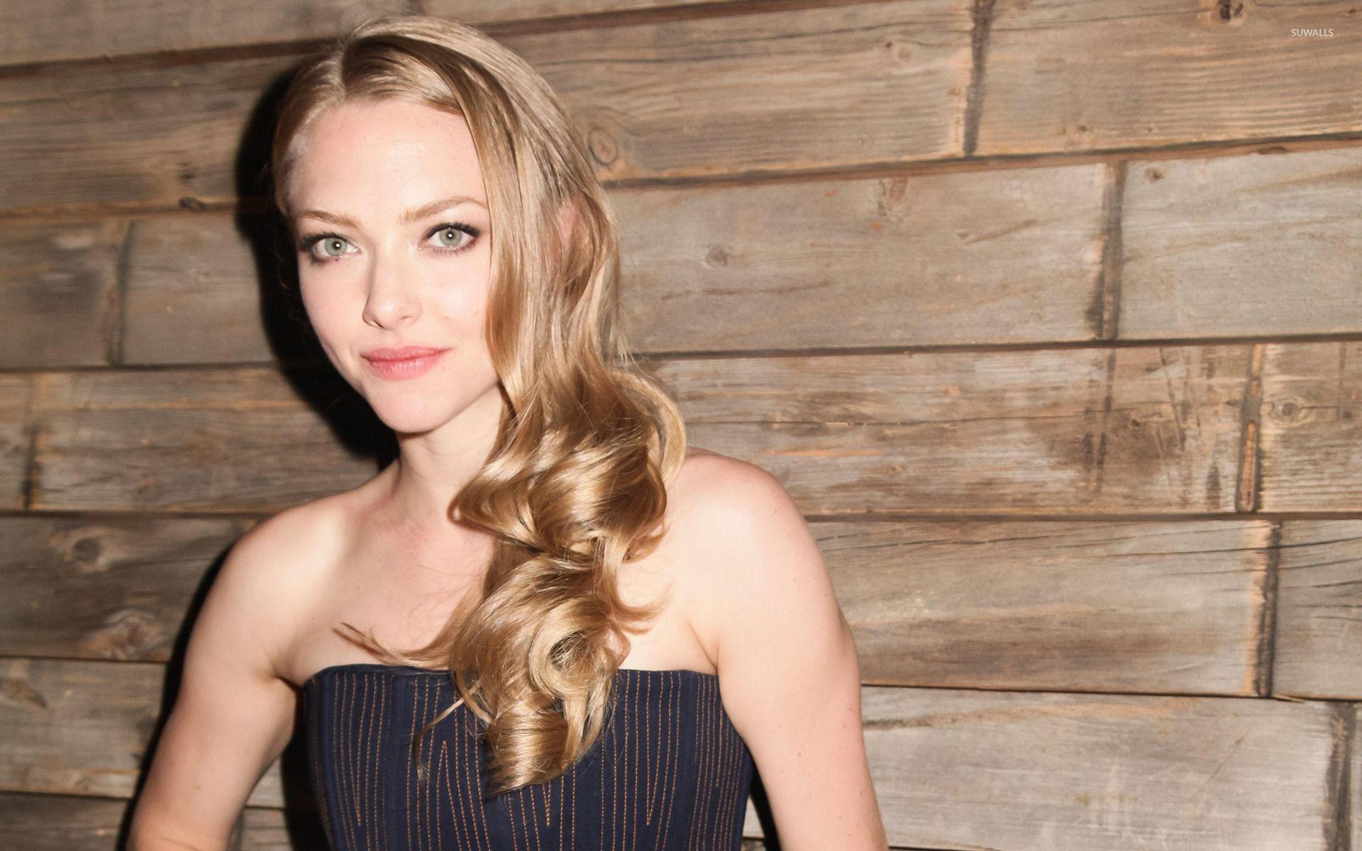 Amanda Seyfried [27] wallpaper wallpaper