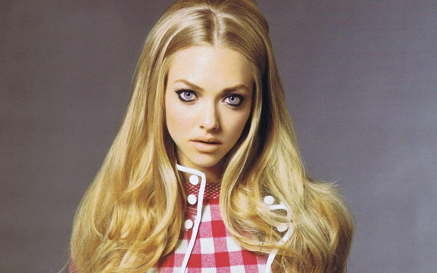 Amanda Seyfried Innocent wallpaper. Amanda Seyfried Innocent
