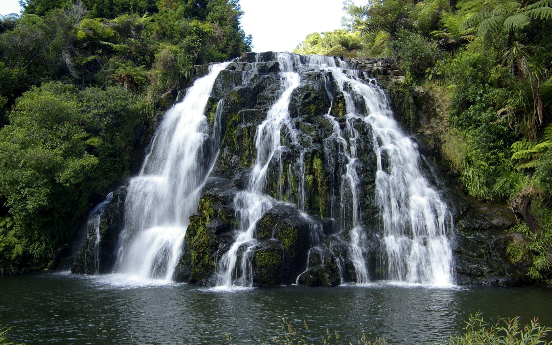 Peaceful Waterfall Cascade wallpaper. Peaceful Waterfall Cascade