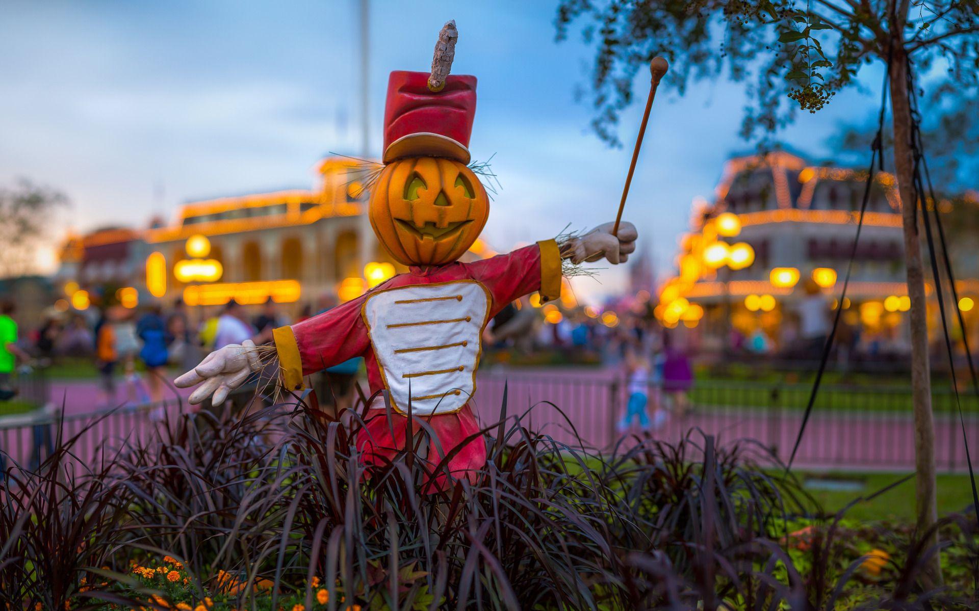Fall Season at Magic Kingdom, Scarecrows widescreen wallpaper