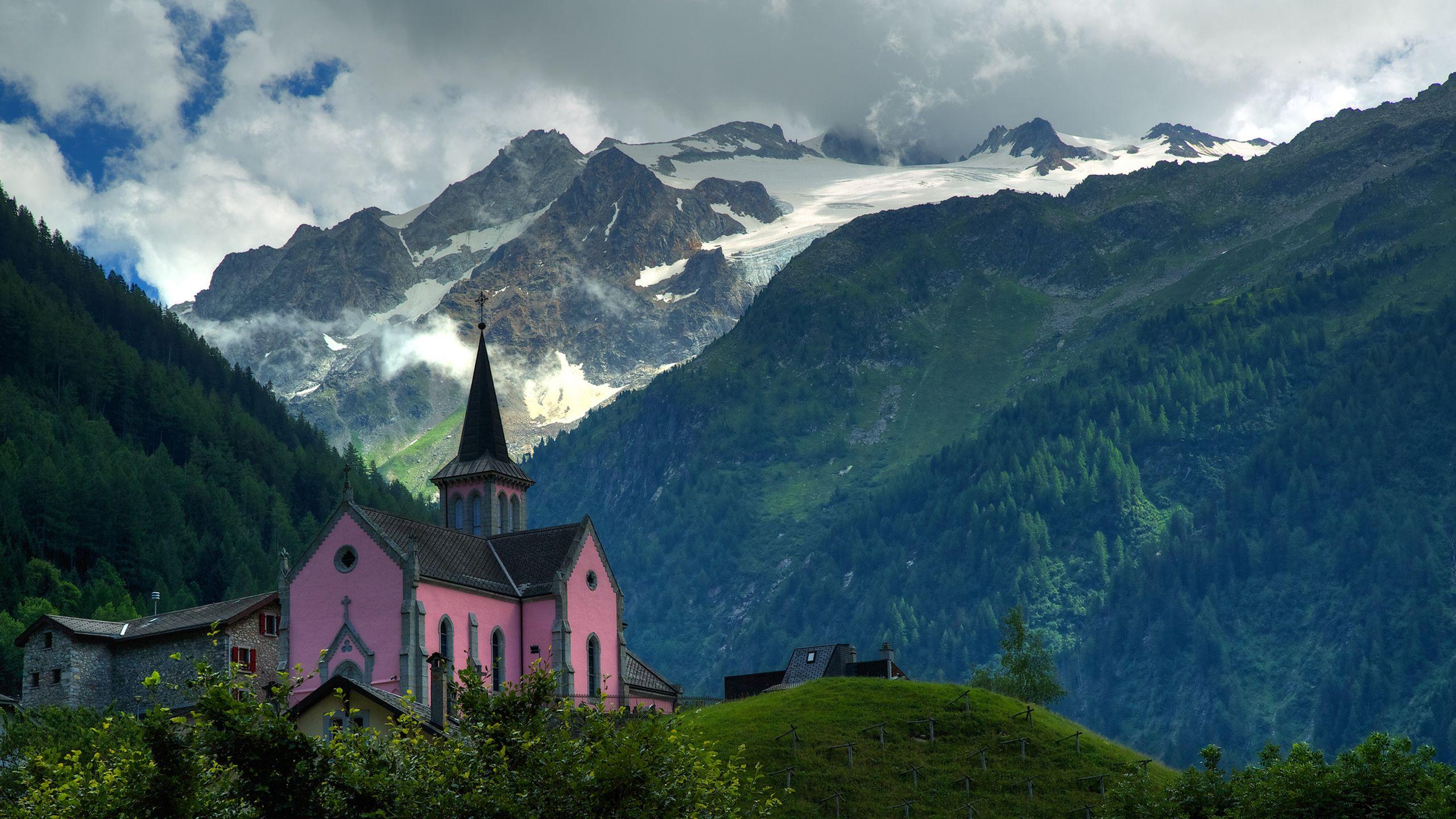 Swiss mountain. Горы Сильвретта Швейцария Альпы. Церковь в Альпах Швейцария. Долина Лаутербруннен Швейцария. Швейцария Альпийская сказка.