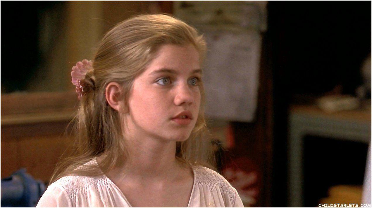 Anna Chlumsky Child Actress Image Picture Photos Videos Gallery