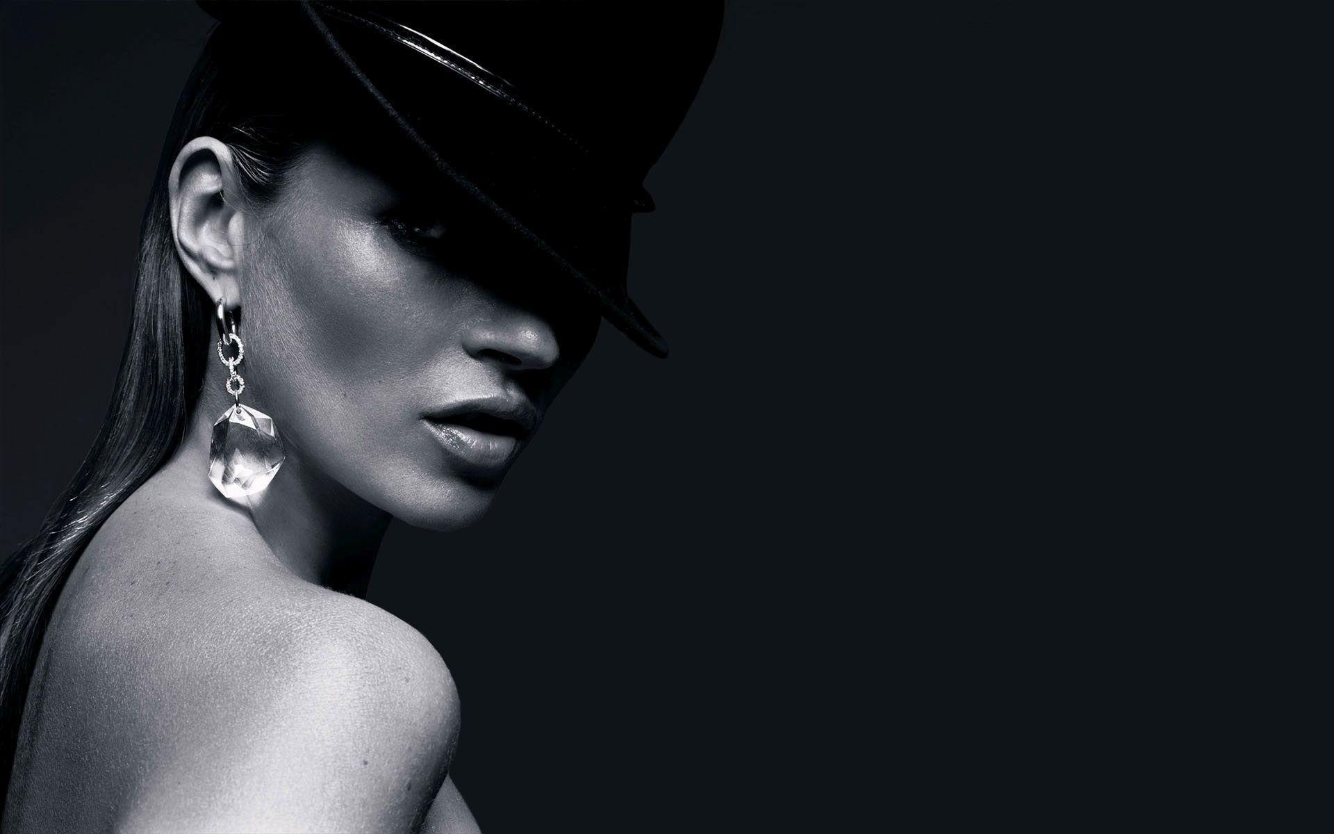 Kate Moss with a black hat HD desktop wallpaper, Widescreen