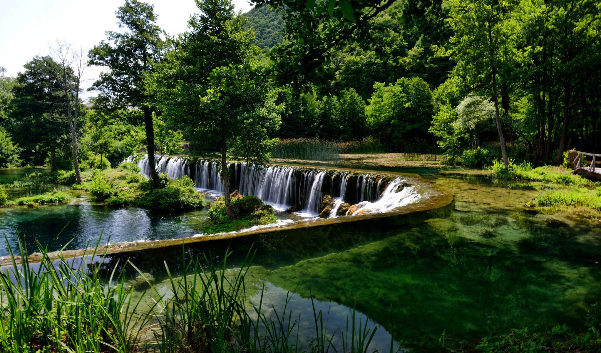 image Bosnia and Herzegovina Pliva Nature Waterfalls 2045x1200