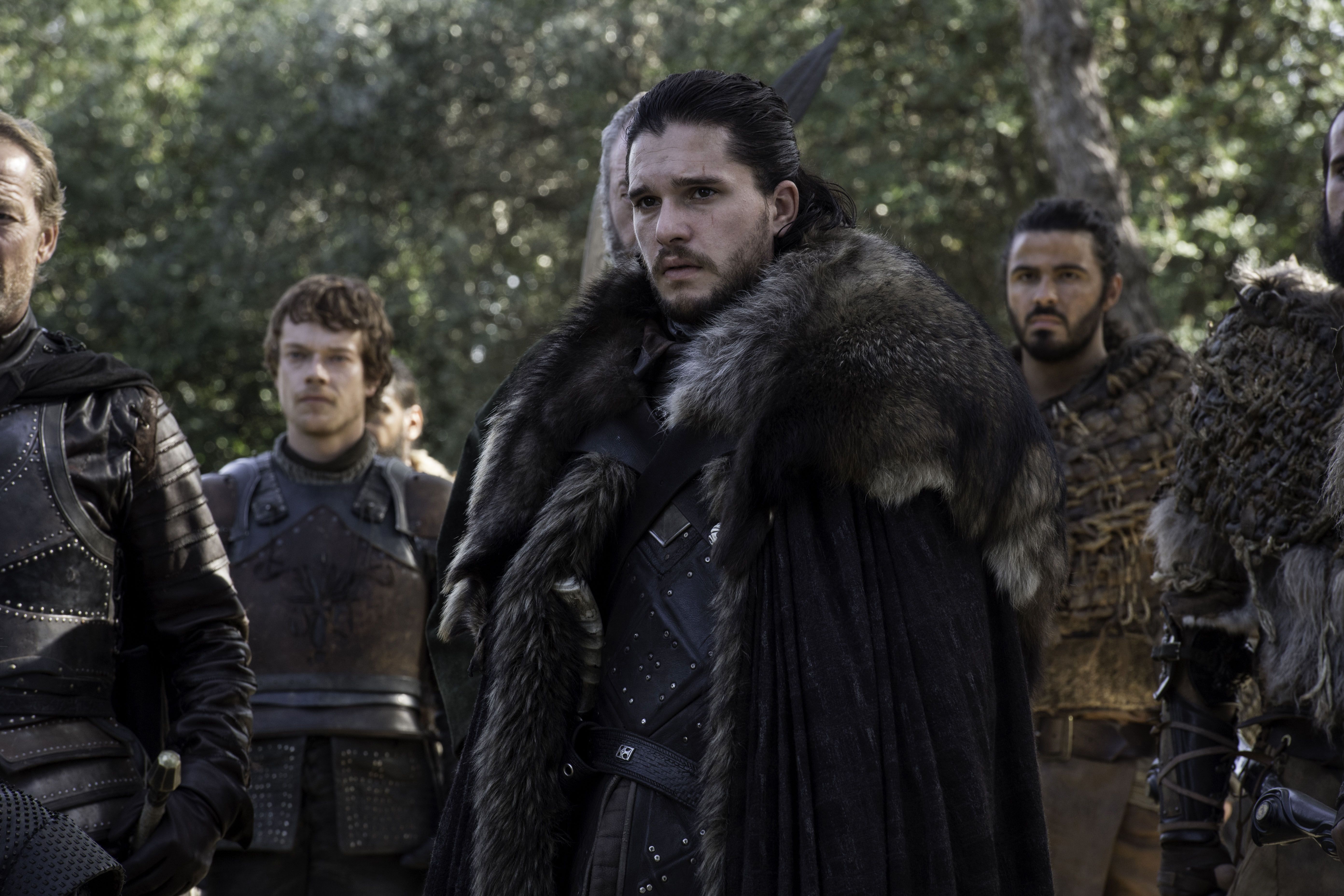 Theon Greyjoy image Theon Greyjoy and Jon Snow in 'The Dragon