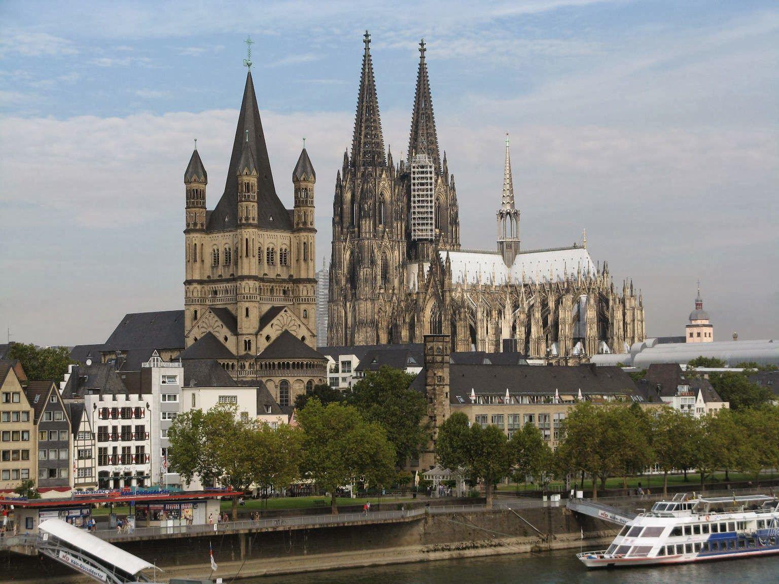 Beautiful background picture of Cologne