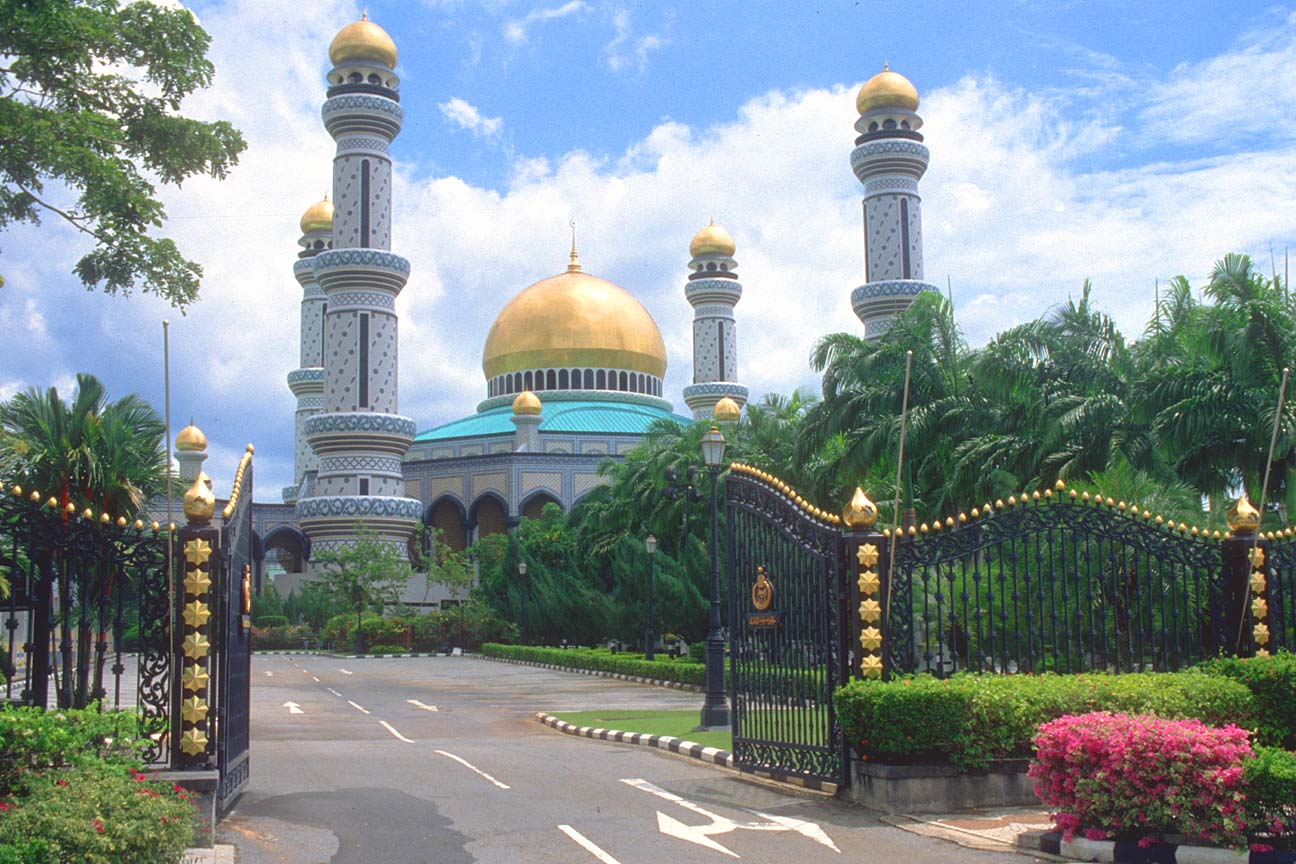 Discovering the Muslim Kingdom of Brunei Darussalam +