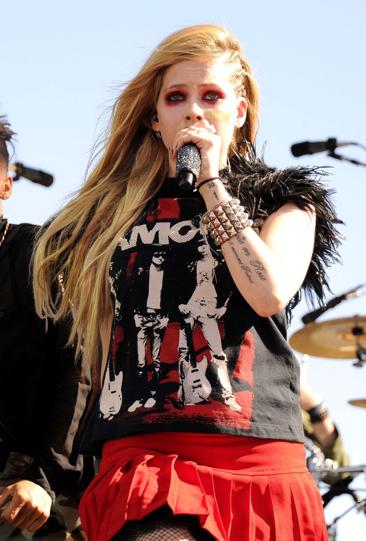 Avril Lavigne At iHeartRadio Music Festival Village At MGM Grand