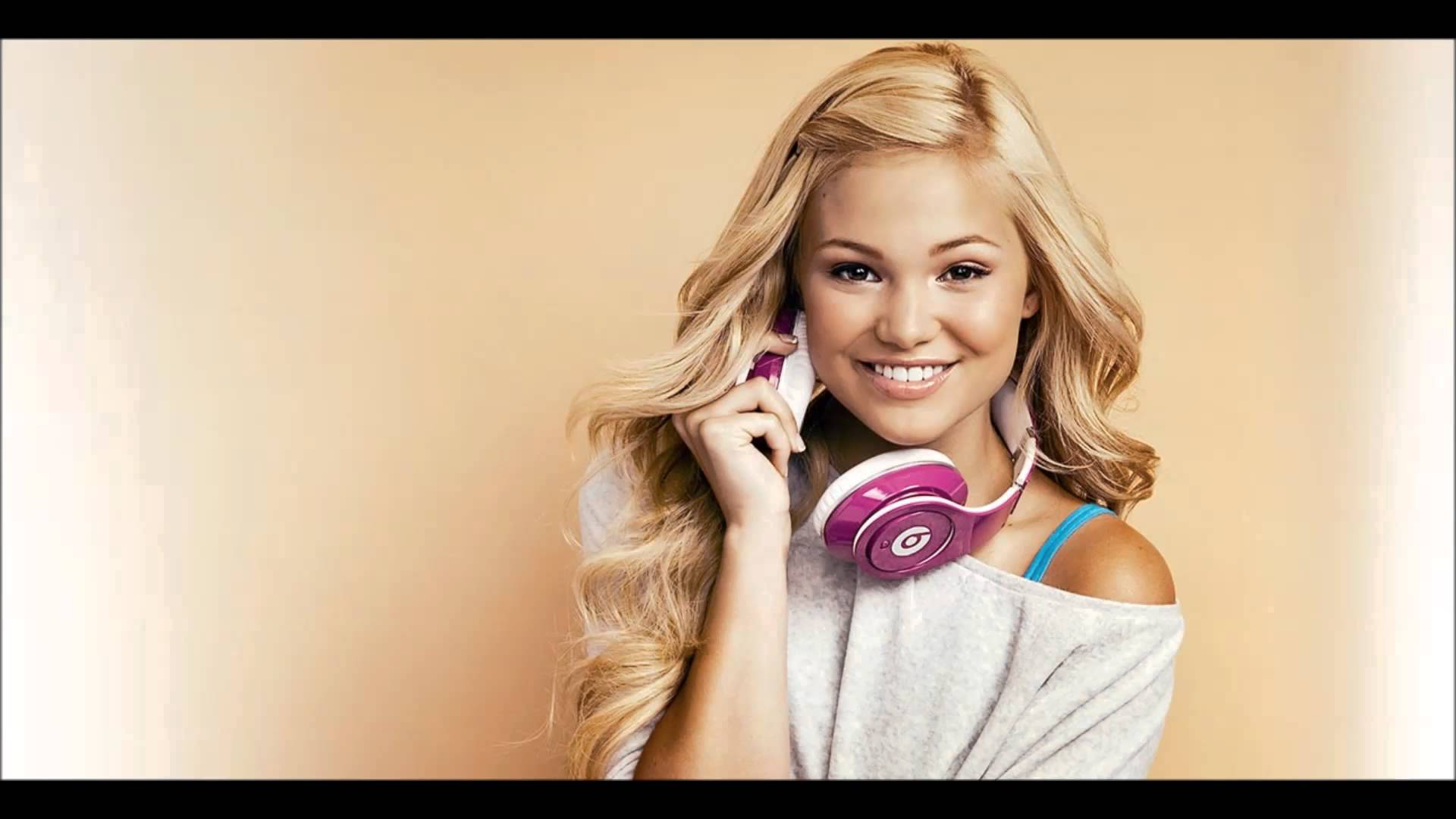 Carry On Olivia Holt (From Disneynature Bears) (Audio only