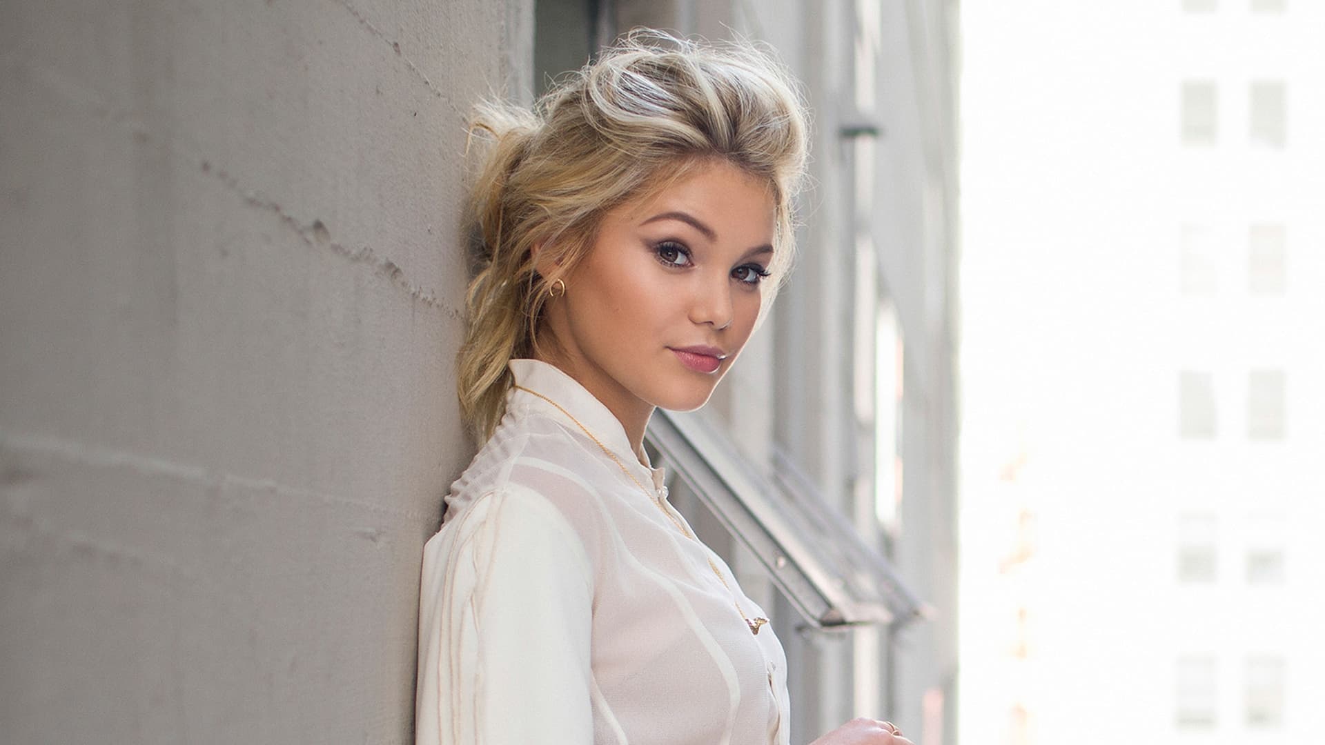 olivia holt new picture