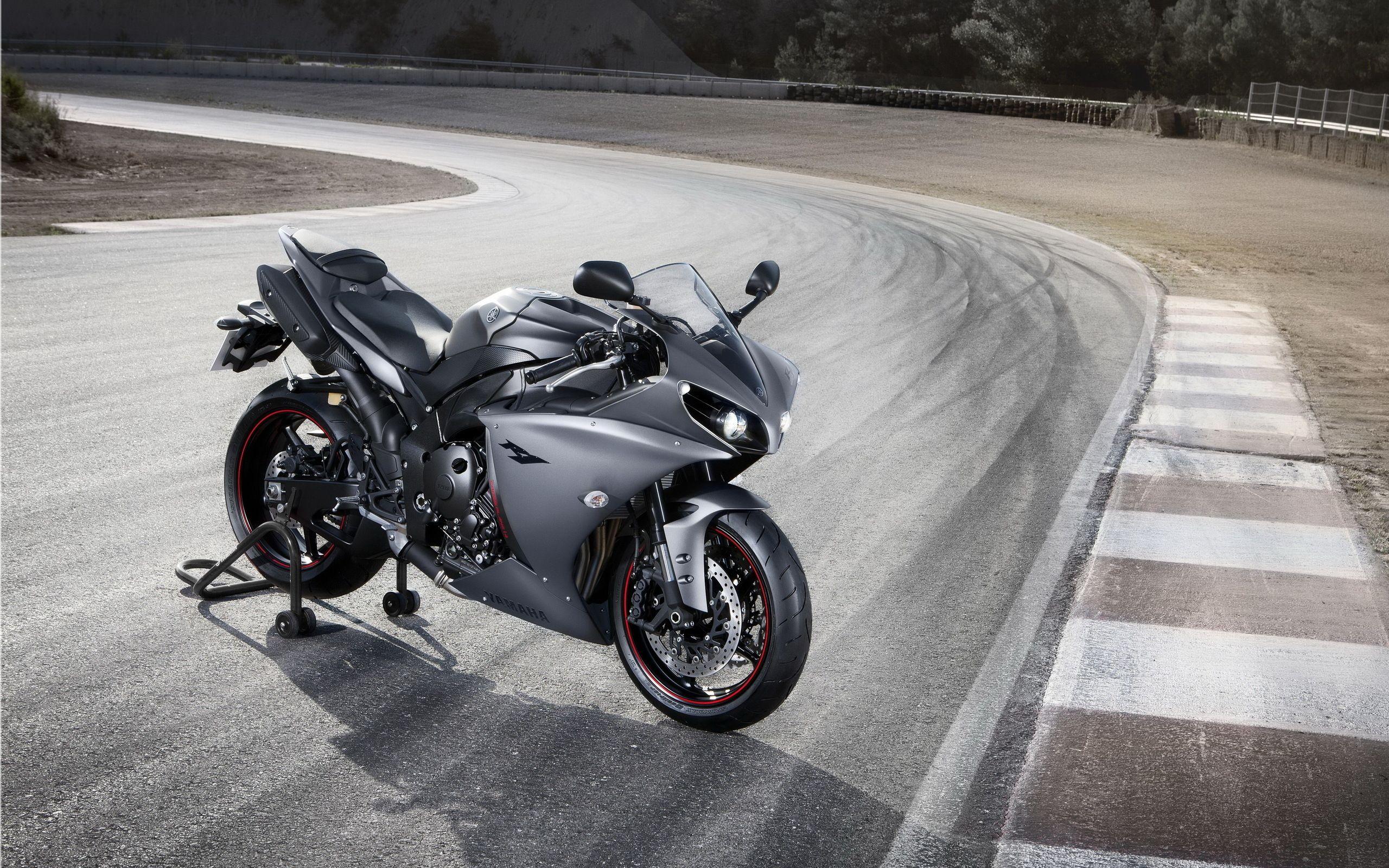 Yamaha YZF R1 Wallpaper And Image, Picture, Photo