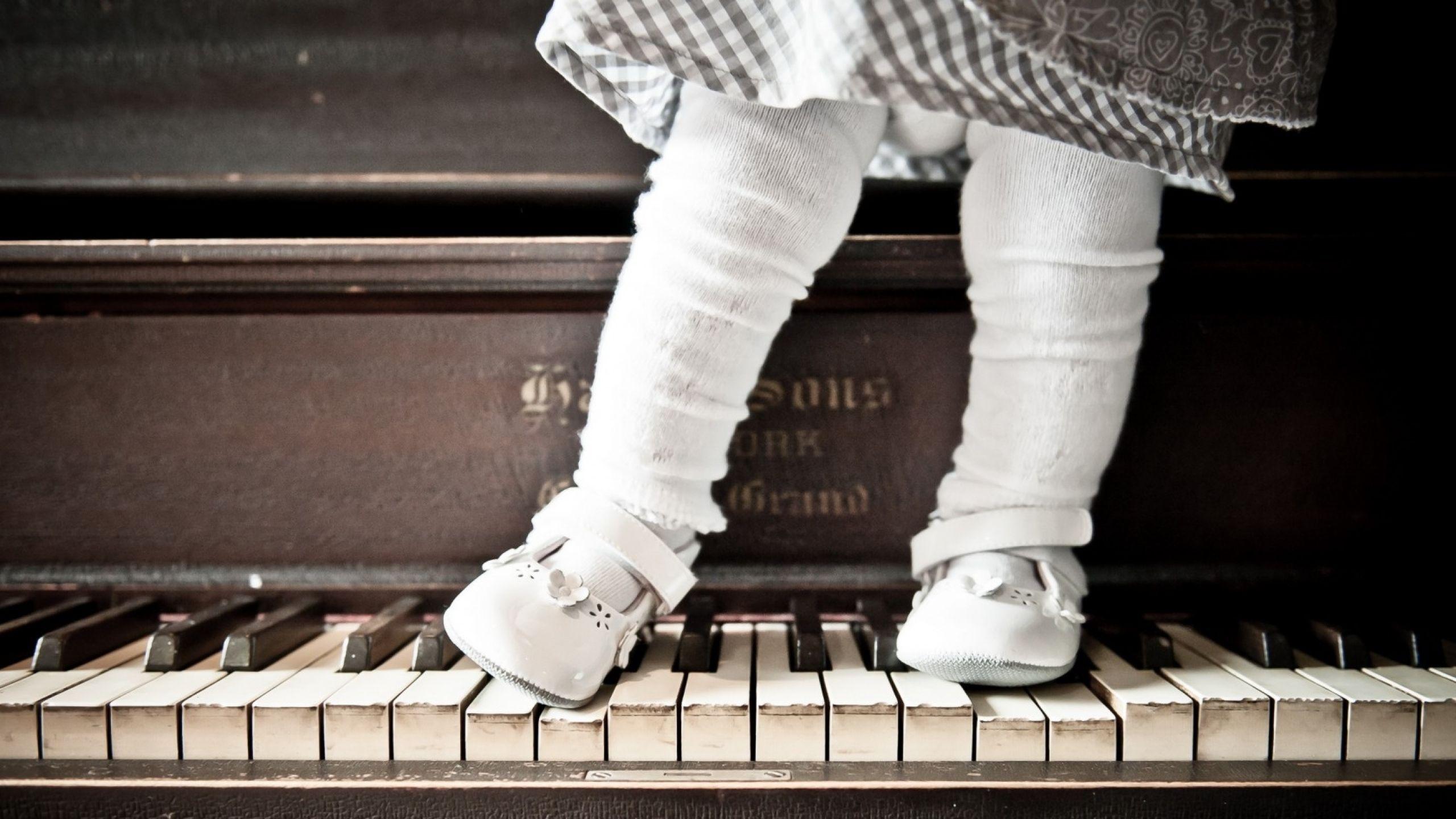 Mac iMac 27 Piano Wallpaper HD, Desktop Background 2560x1440