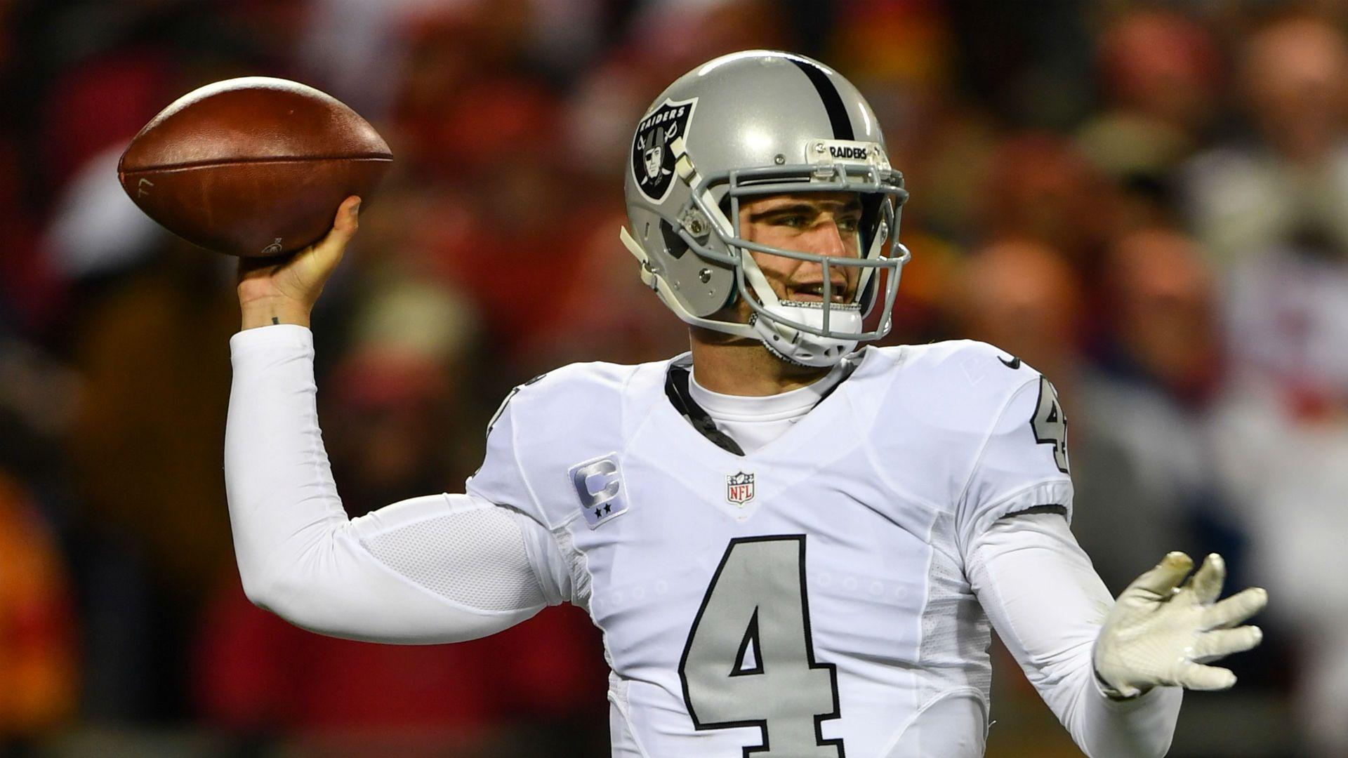 Ripple effects of Derek Carr contract depend on Raiders QB's play