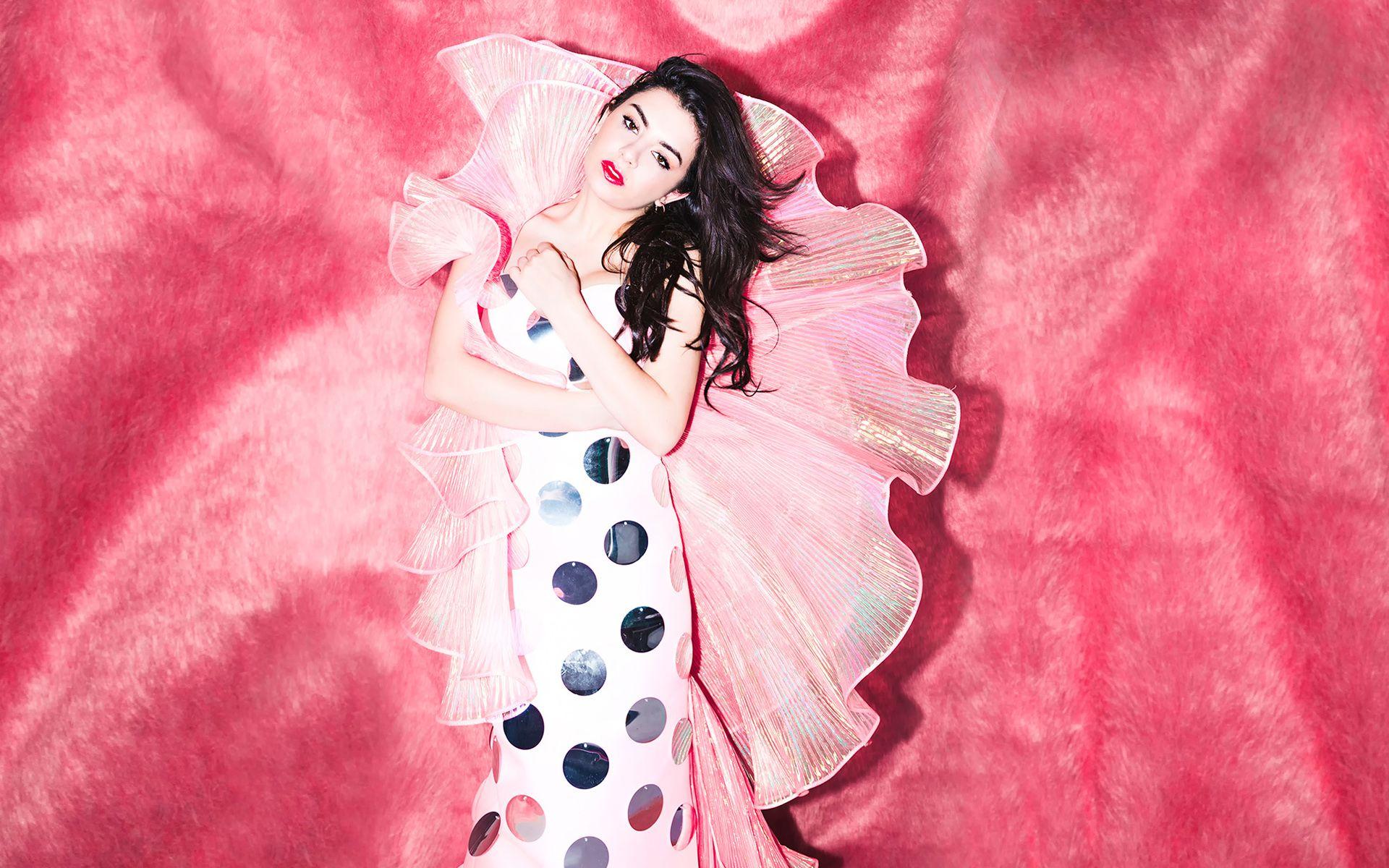 Charli XCX Wallpapers - Wallpaper Cave