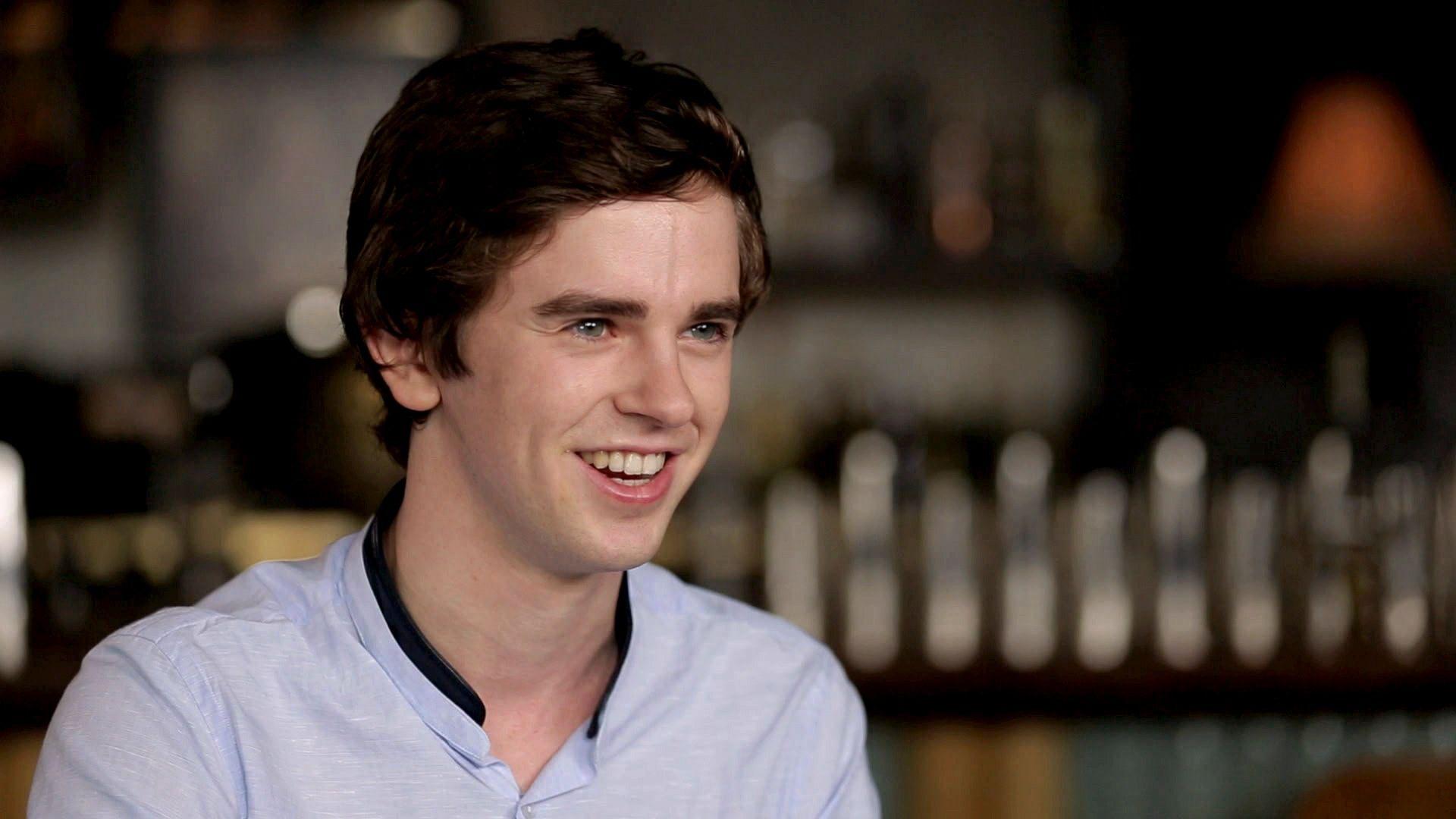Freddie Highmore HD Desktop Wallpaperwallpaper.net