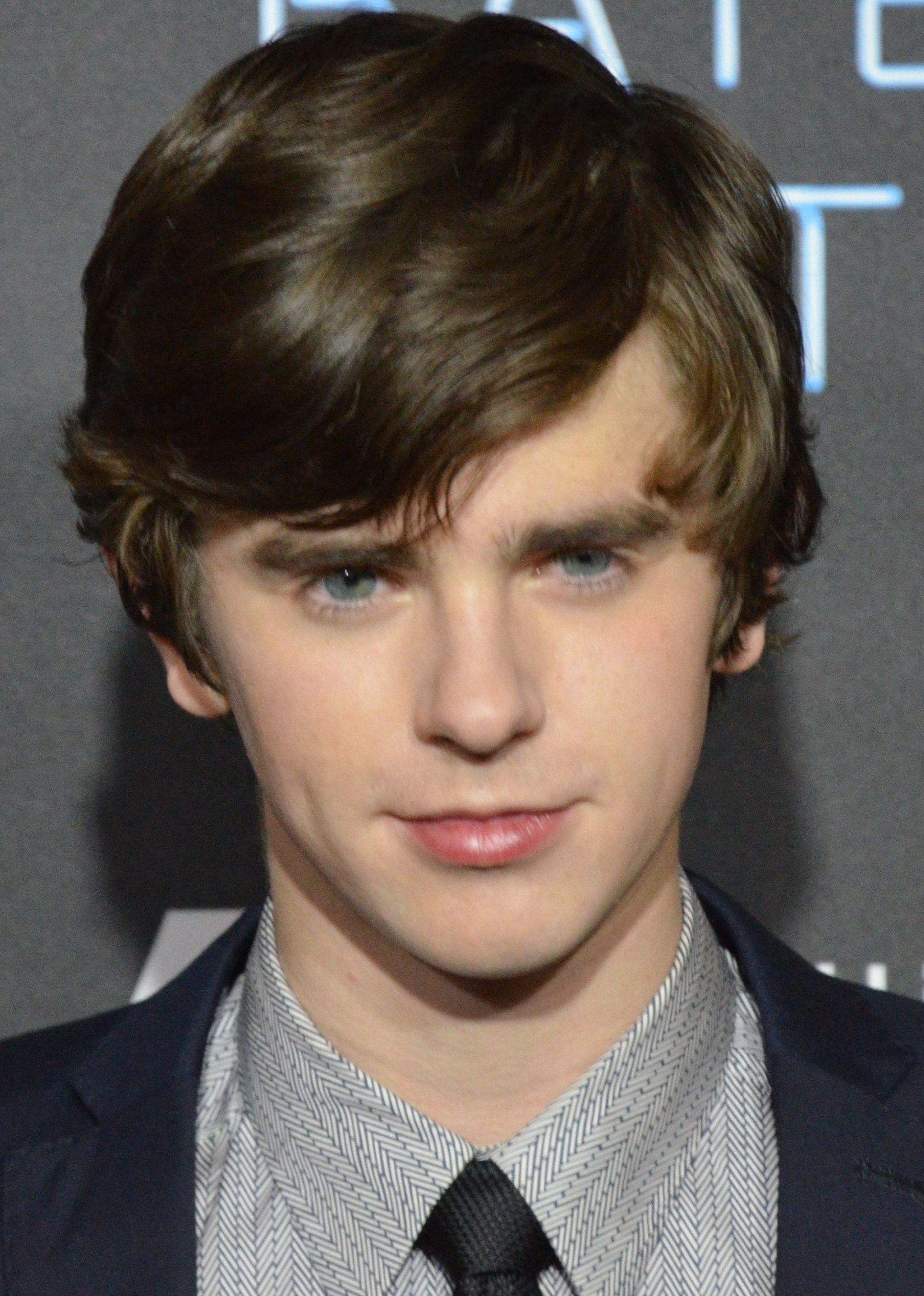 Freddie Highmore HD Desktop Wallpaperwallpaper.net