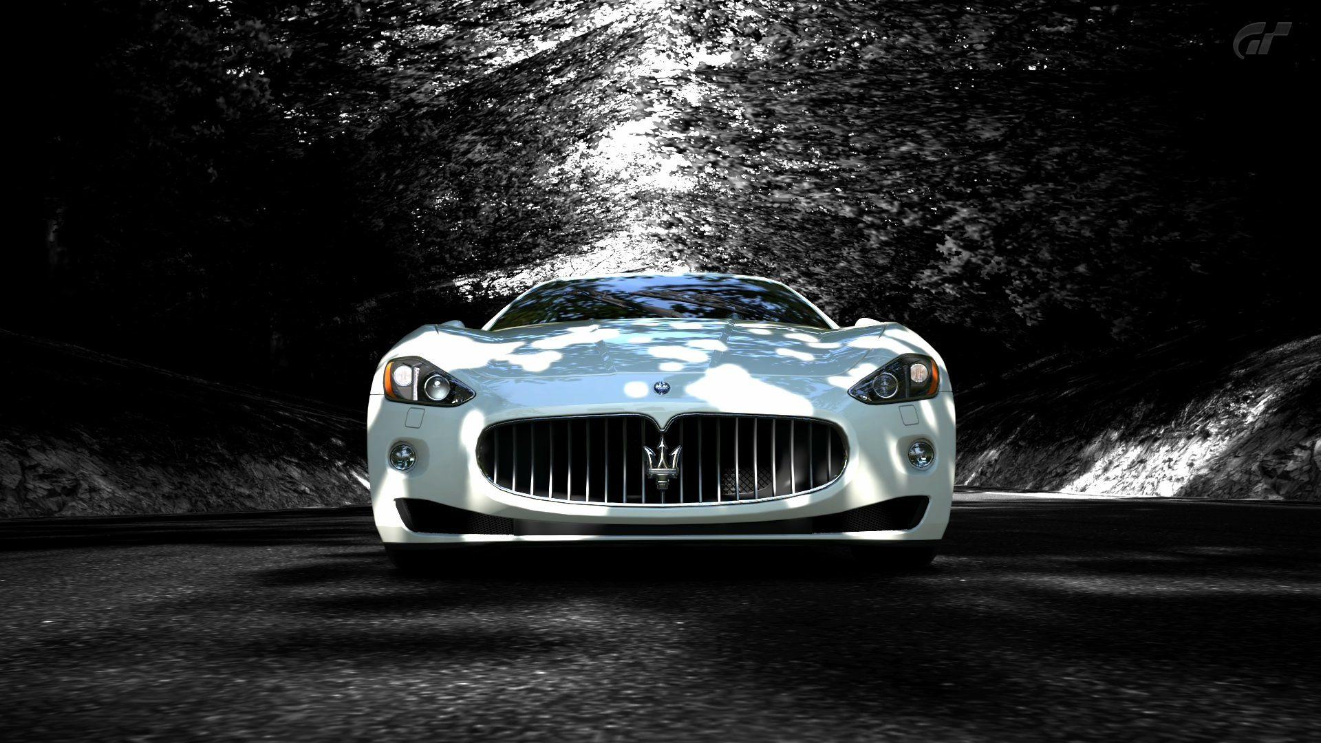White Maserati Granturismo wallpaperx1080
