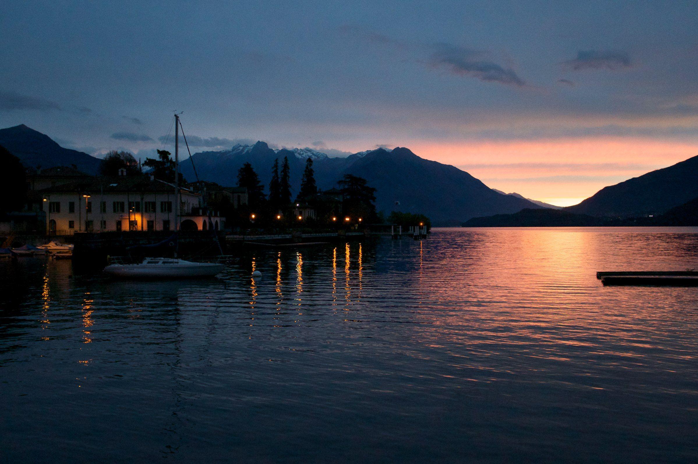 Lake Como Sunset Wallpaper