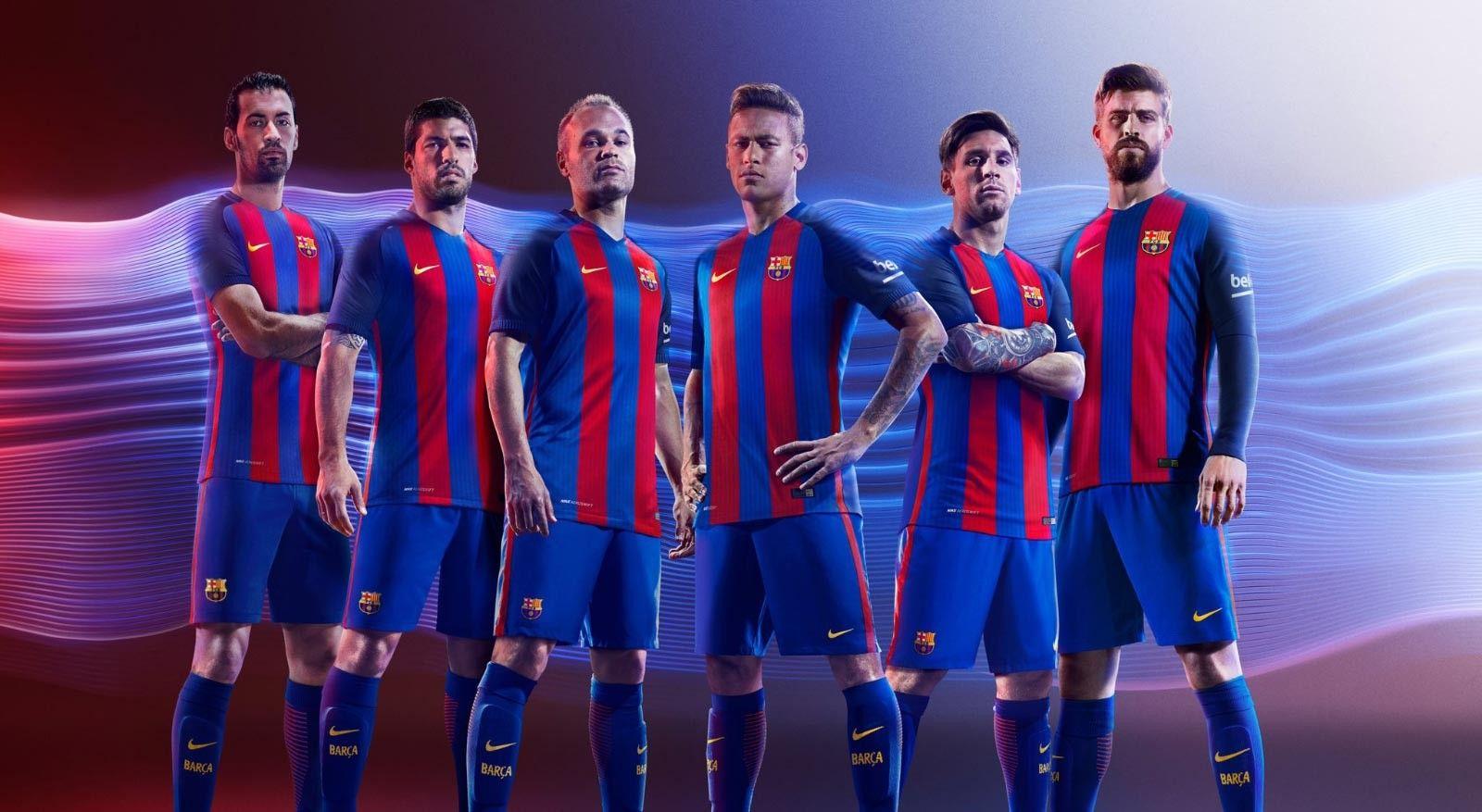 Amazing FC Barcelona Line Up With Neymar Barcelona Wallpaper