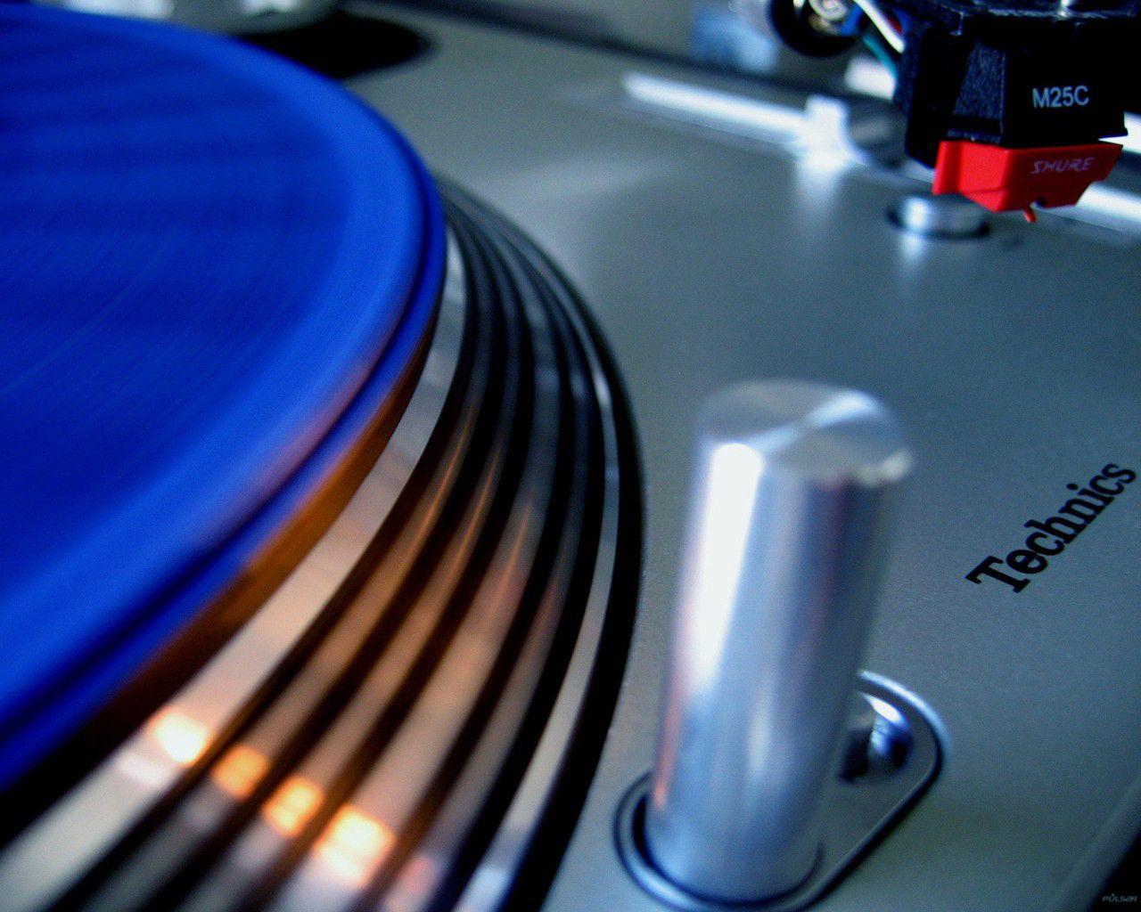 DJ Turntables. Technics Dj Turntable Detail Image Wallpaper